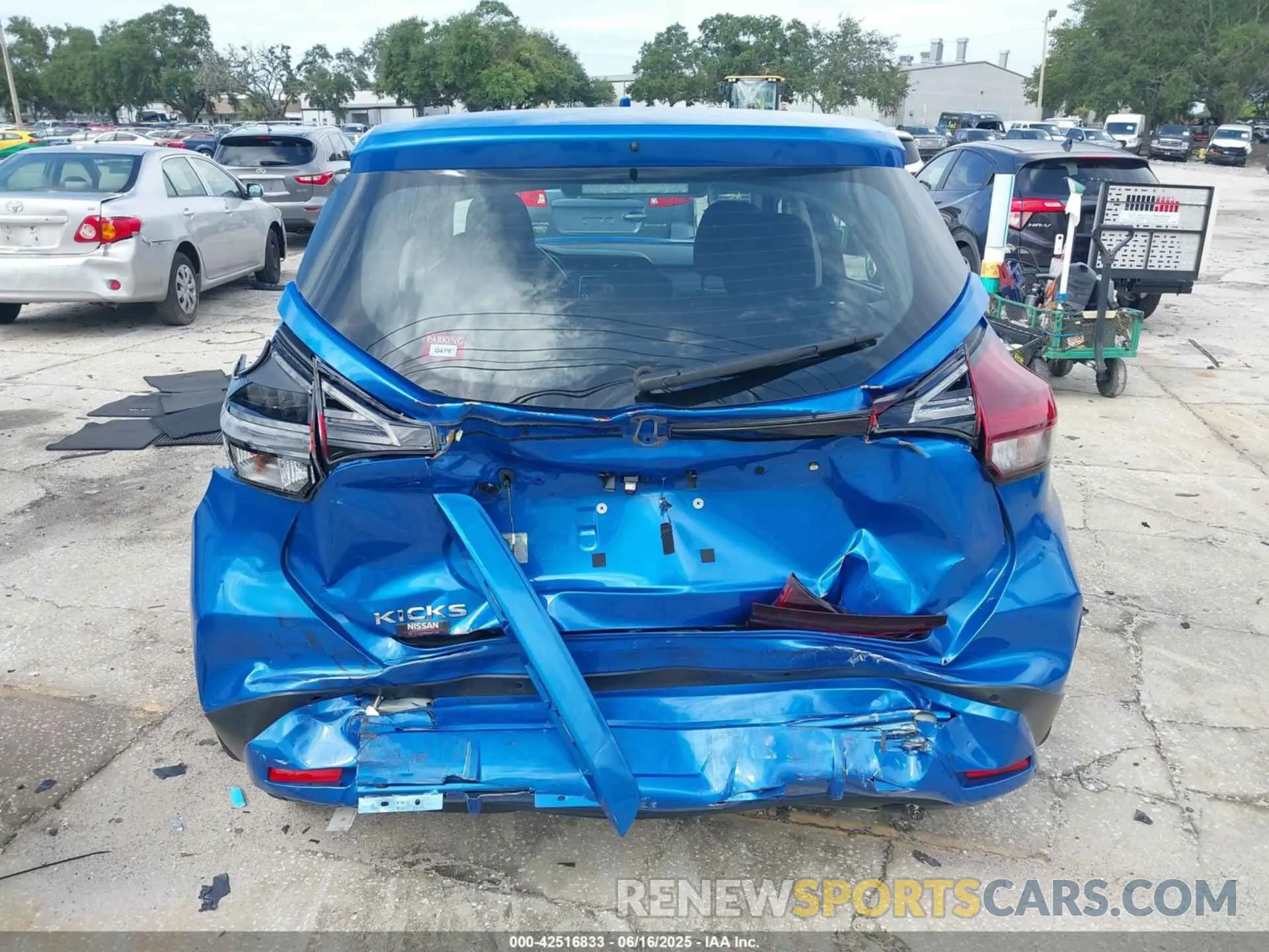 17 fotografías del automóvil dañado 3N1CP5BV3PL562439 NISSAN KICKS 2023