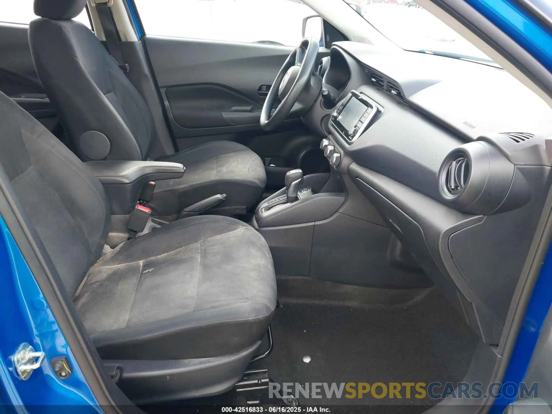 5 fotografías del automóvil dañado 3N1CP5BV3PL562439 NISSAN KICKS 2023