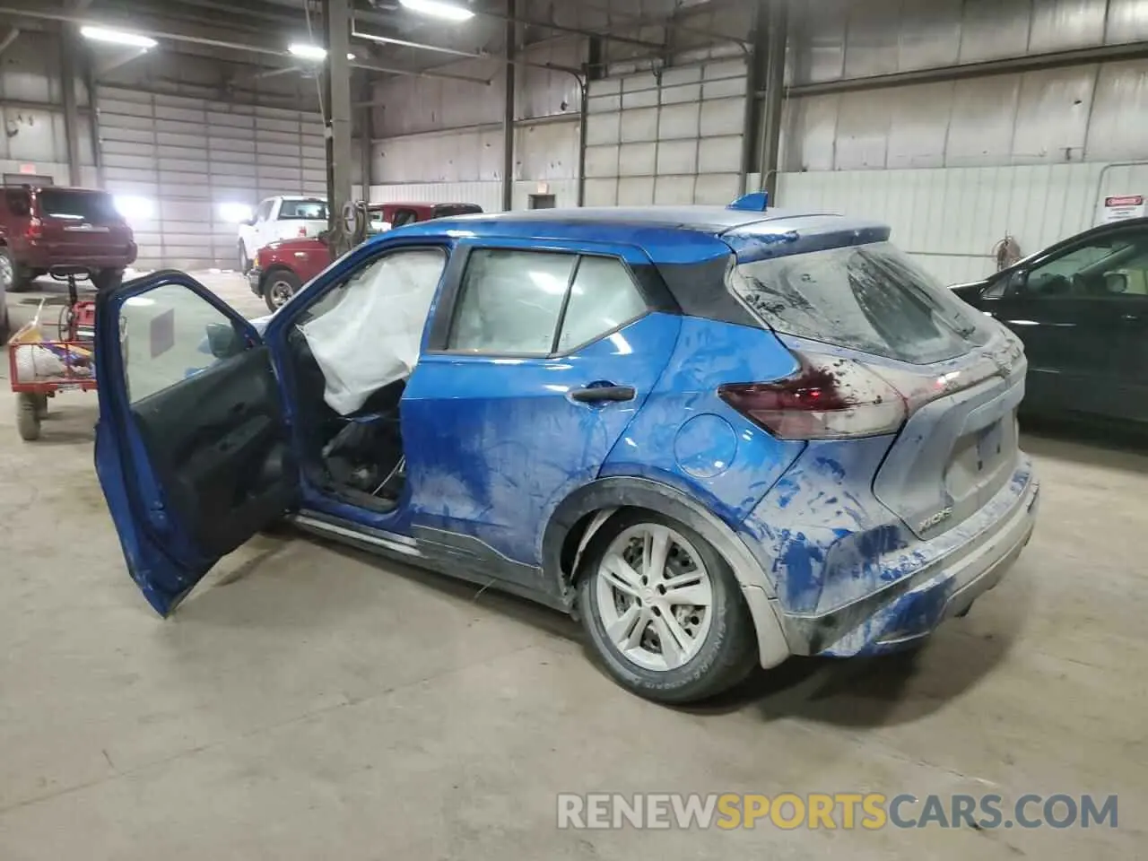 2 fotografías del automóvil dañado 3N1CP5BV6PL468636 NISSAN KICKS 2023