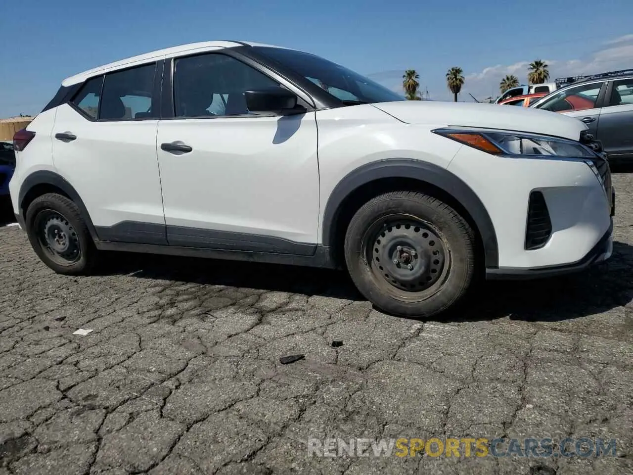4 fotografías del automóvil dañado 3N1CP5BV7PL511848 NISSAN KICKS 2023