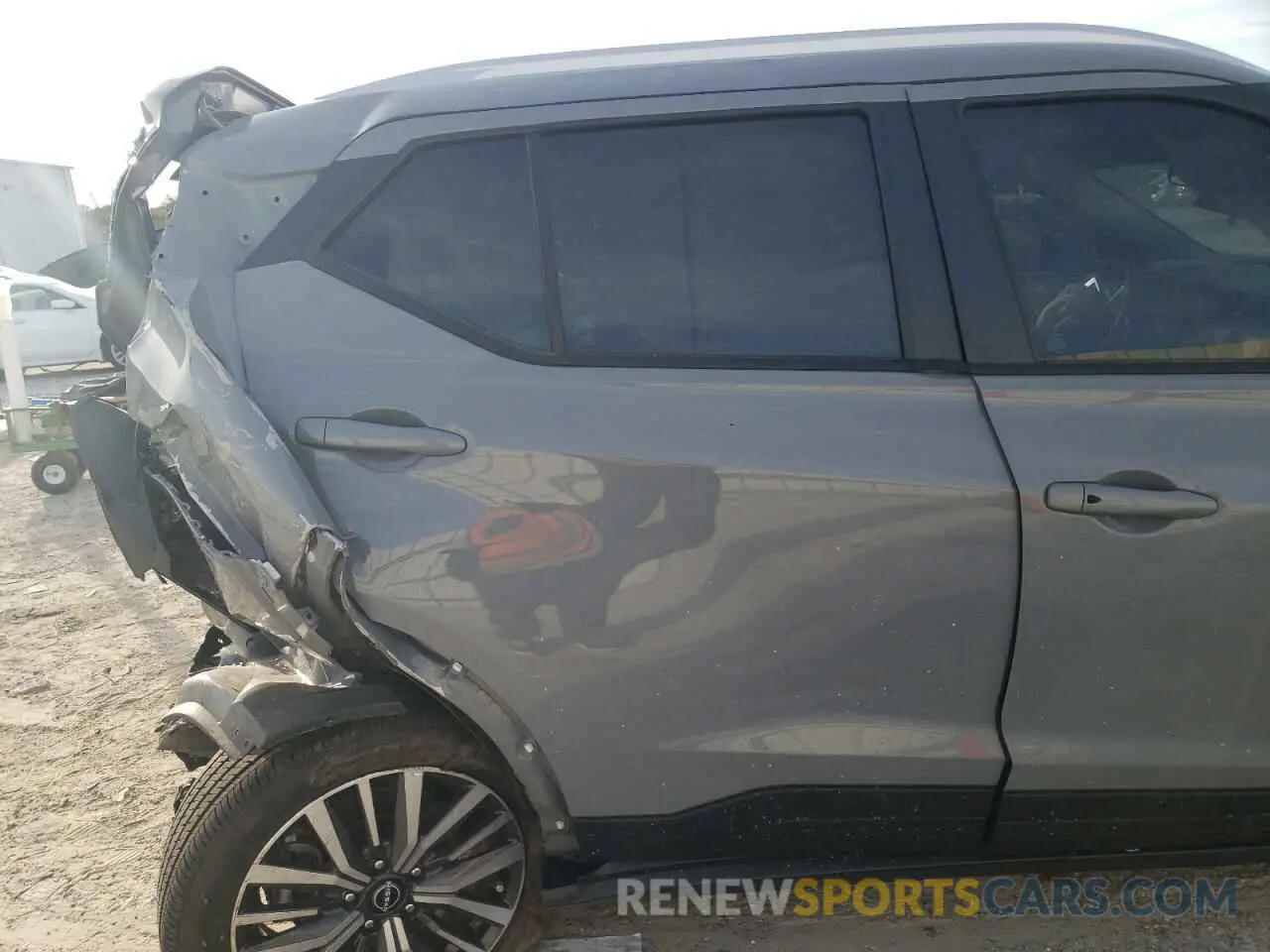 12 fotografías del automóvil dañado 3N1CP5CV0PL467531 NISSAN KICKS 2023