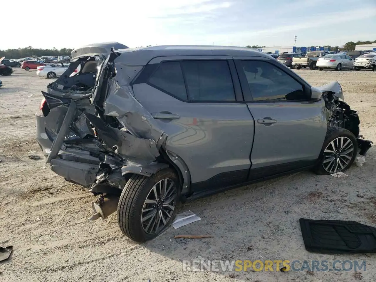 3 fotografías del automóvil dañado 3N1CP5CV0PL467531 NISSAN KICKS 2023