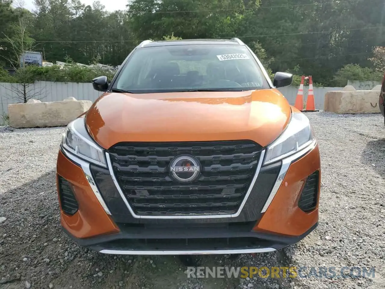 5 fotografías del automóvil dañado 3N1CP5CV0PL496513 NISSAN KICKS 2023