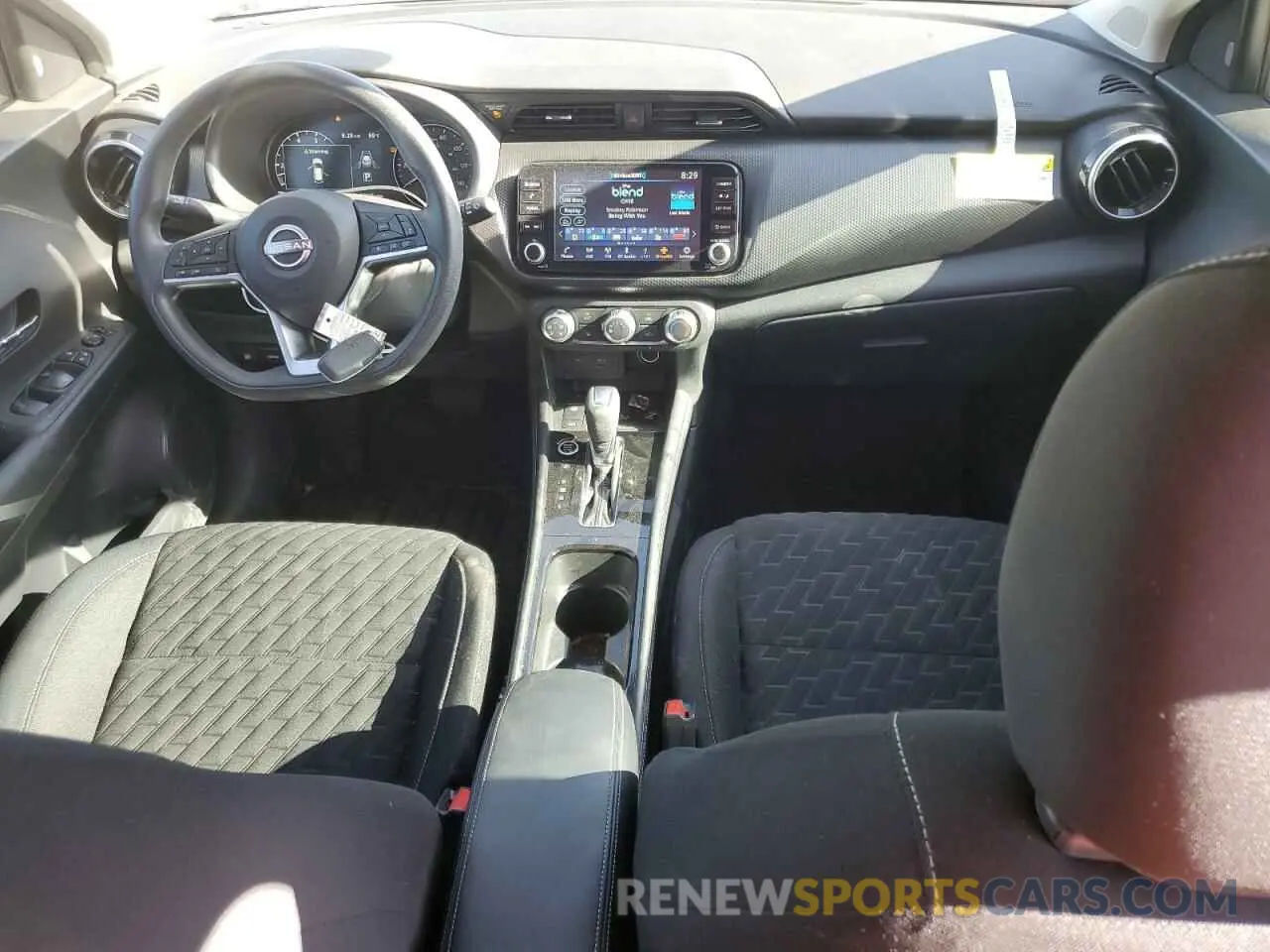 8 fotografías del automóvil dañado 3N1CP5CV0PL512872 NISSAN KICKS 2023