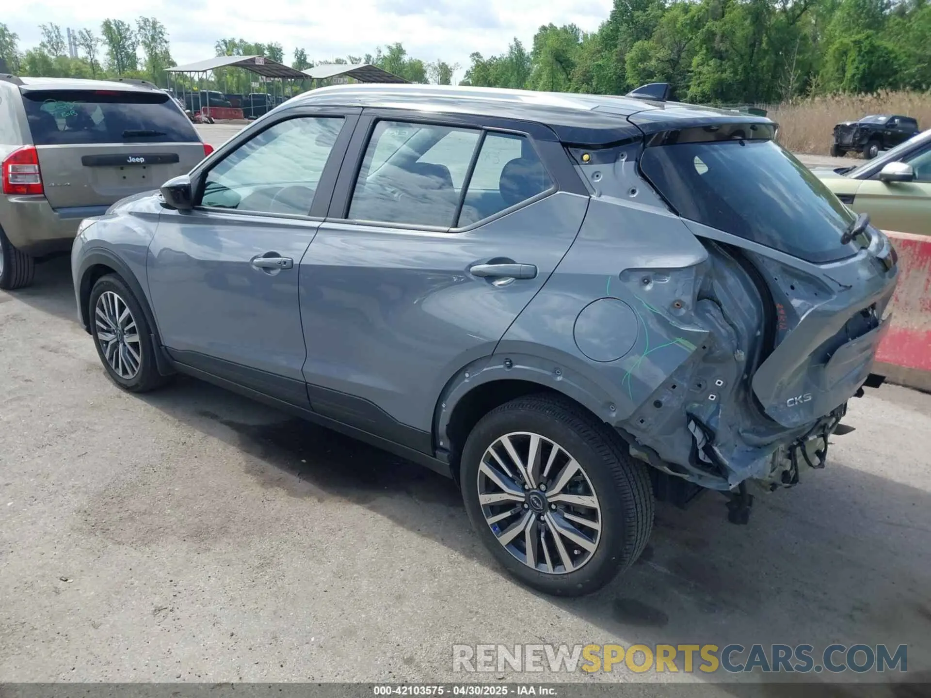 3 fotografías del automóvil dañado 3N1CP5CV1PL525243 NISSAN KICKS 2023