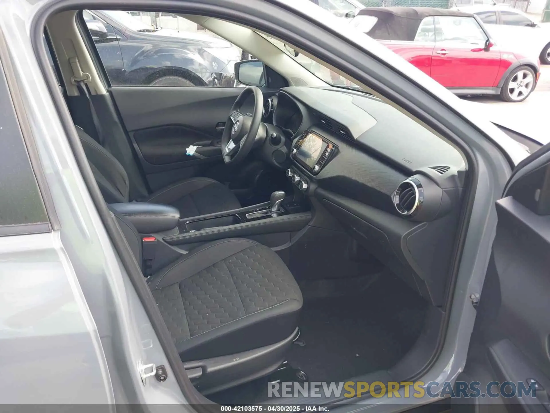 5 fotografías del automóvil dañado 3N1CP5CV1PL525243 NISSAN KICKS 2023