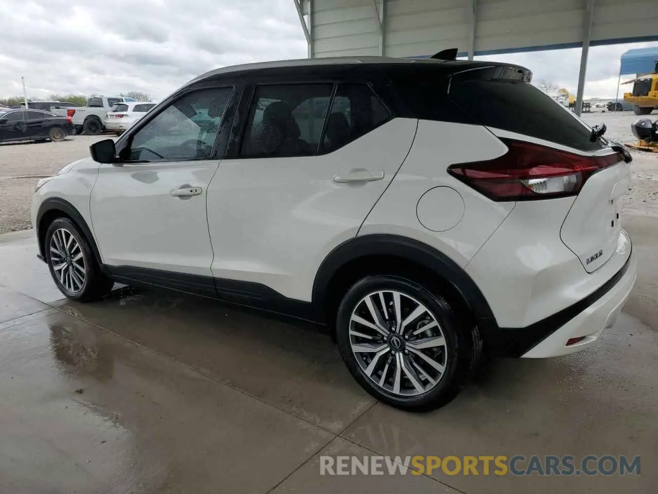 2 fotografías del automóvil dañado 3N1CP5CV1PL561563 NISSAN KICKS 2023
