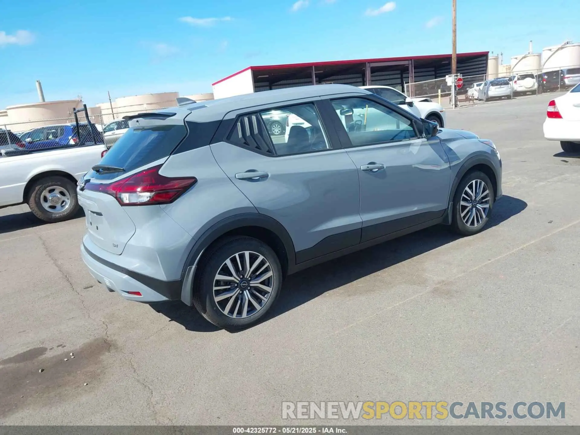 4 fotografías del automóvil dañado 3N1CP5CV1PL570568 NISSAN KICKS 2023