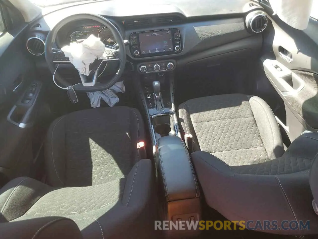 8 fotografías del automóvil dañado 3N1CP5CV1PL574846 NISSAN KICKS 2023