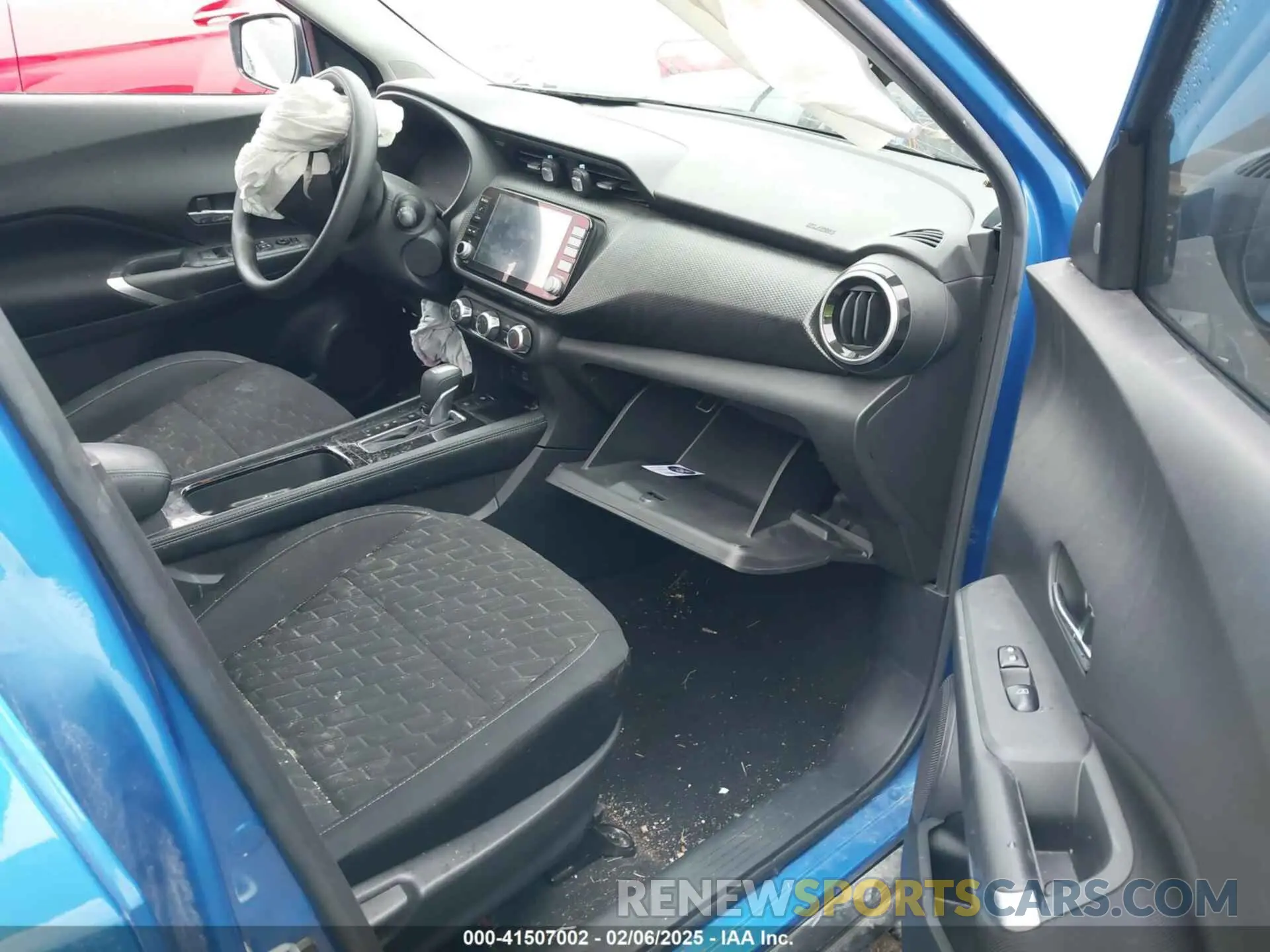 5 fotografías del automóvil dañado 3N1CP5CV2PL486890 NISSAN KICKS 2023