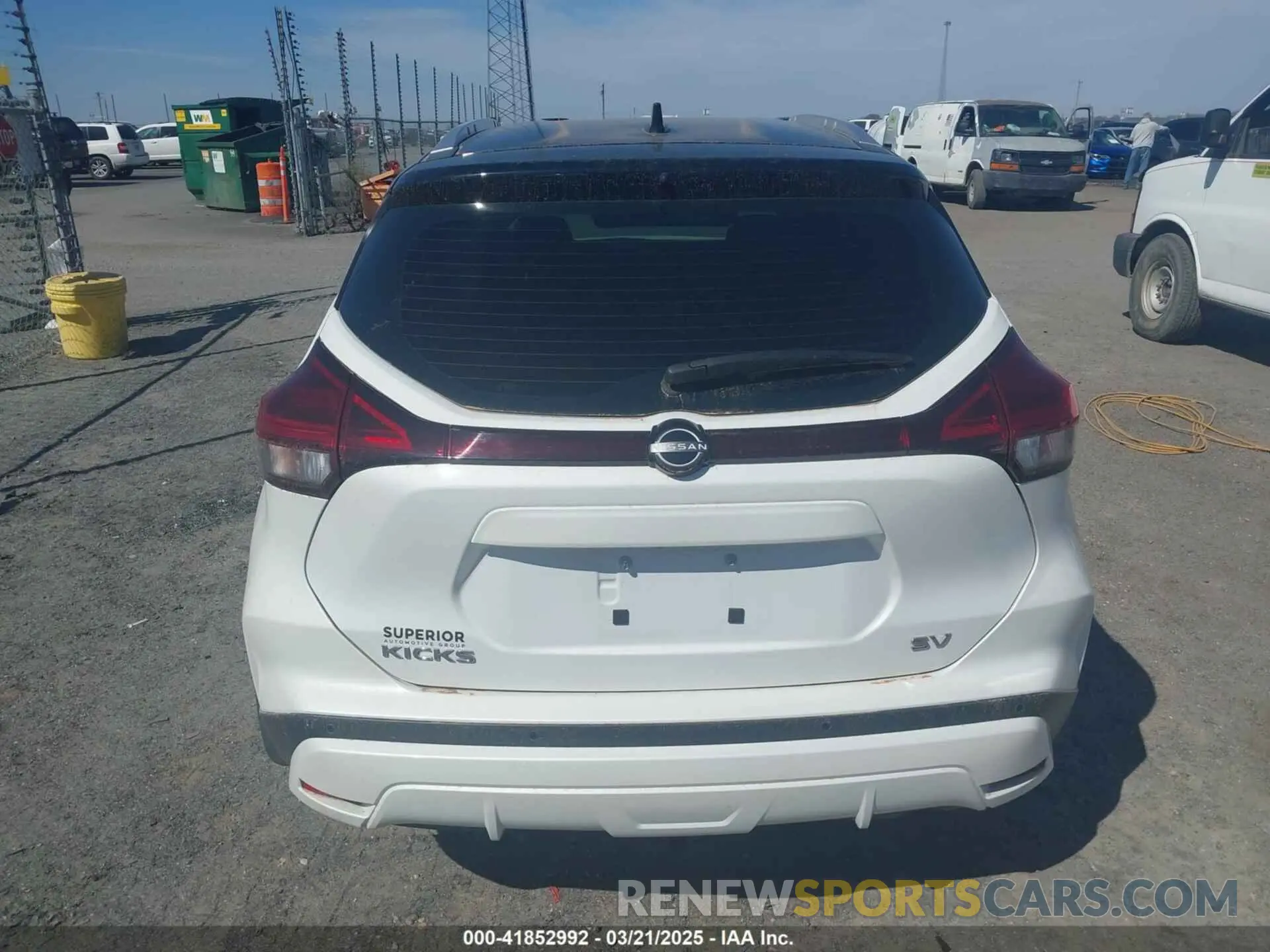 16 fotografías del automóvil dañado 3N1CP5CV2PL504076 NISSAN KICKS 2023