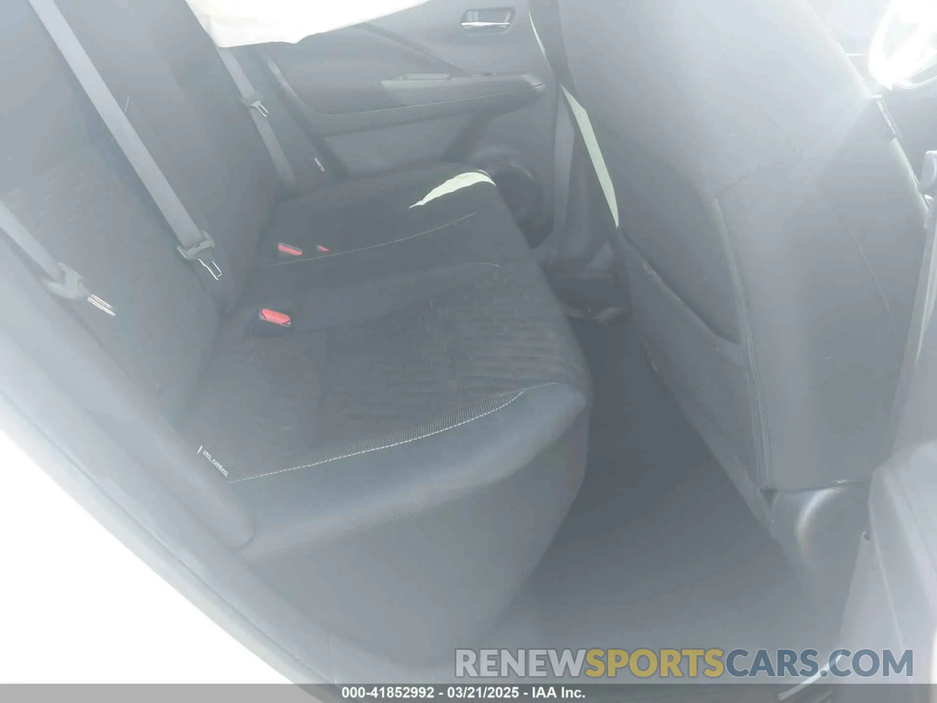 8 fotografías del automóvil dañado 3N1CP5CV2PL504076 NISSAN KICKS 2023