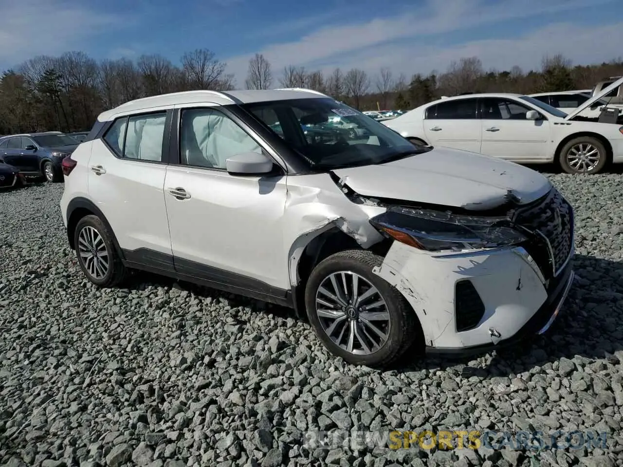 4 fotografías del automóvil dañado 3N1CP5CV2PL526577 NISSAN KICKS 2023