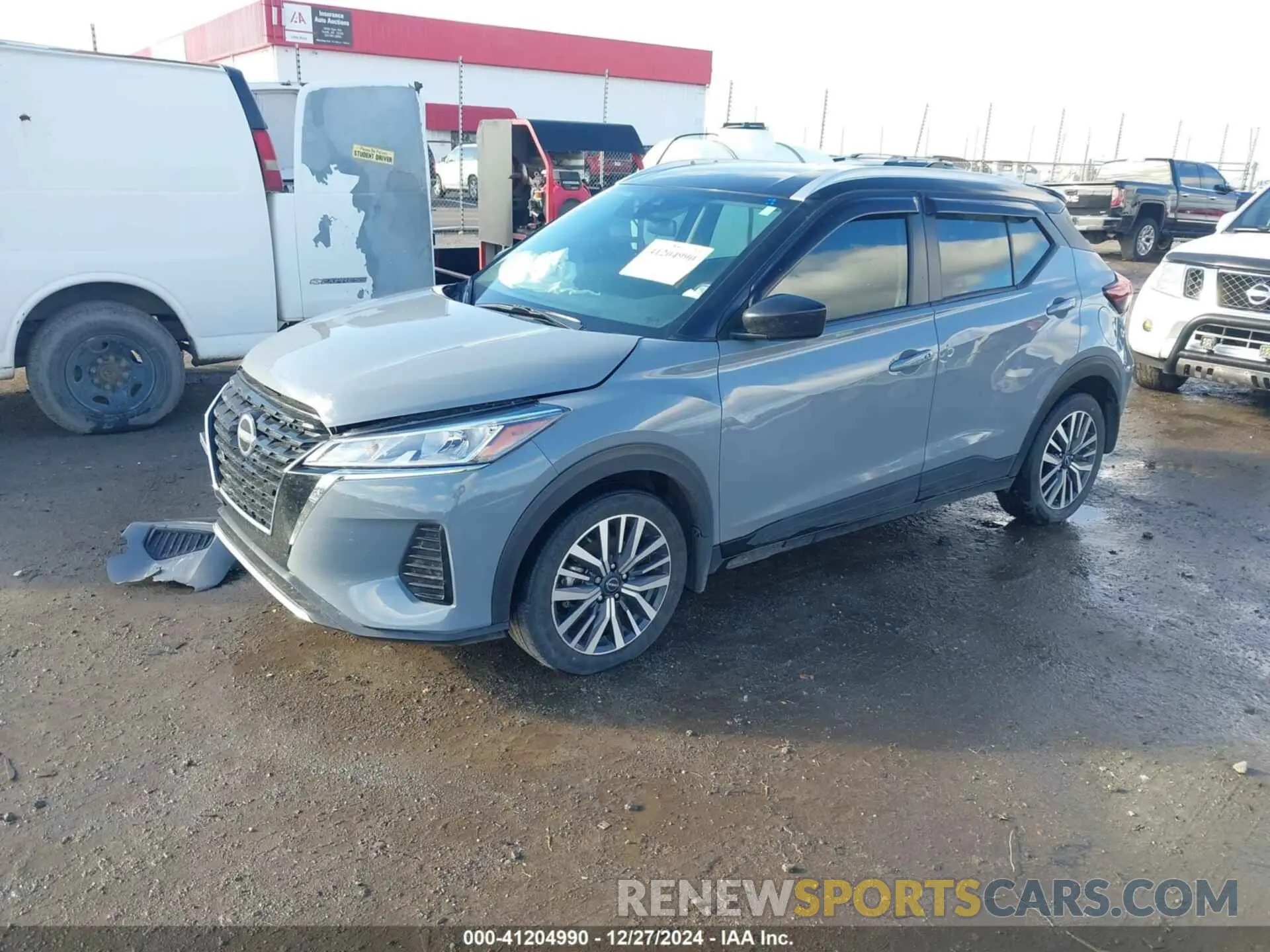 2 fotografías del automóvil dañado 3N1CP5CV3PL470164 NISSAN KICKS 2023