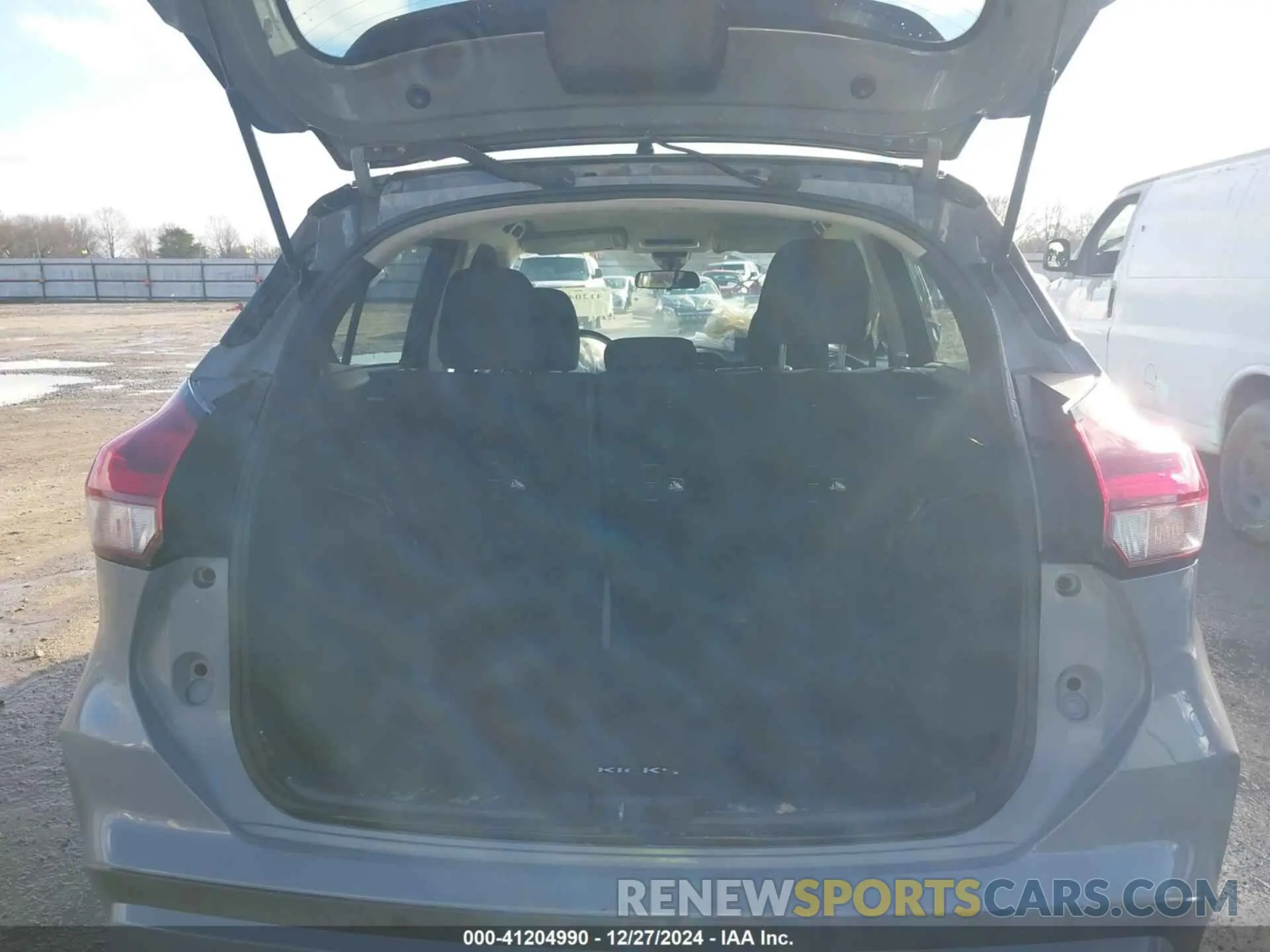8 fotografías del automóvil dañado 3N1CP5CV3PL470164 NISSAN KICKS 2023