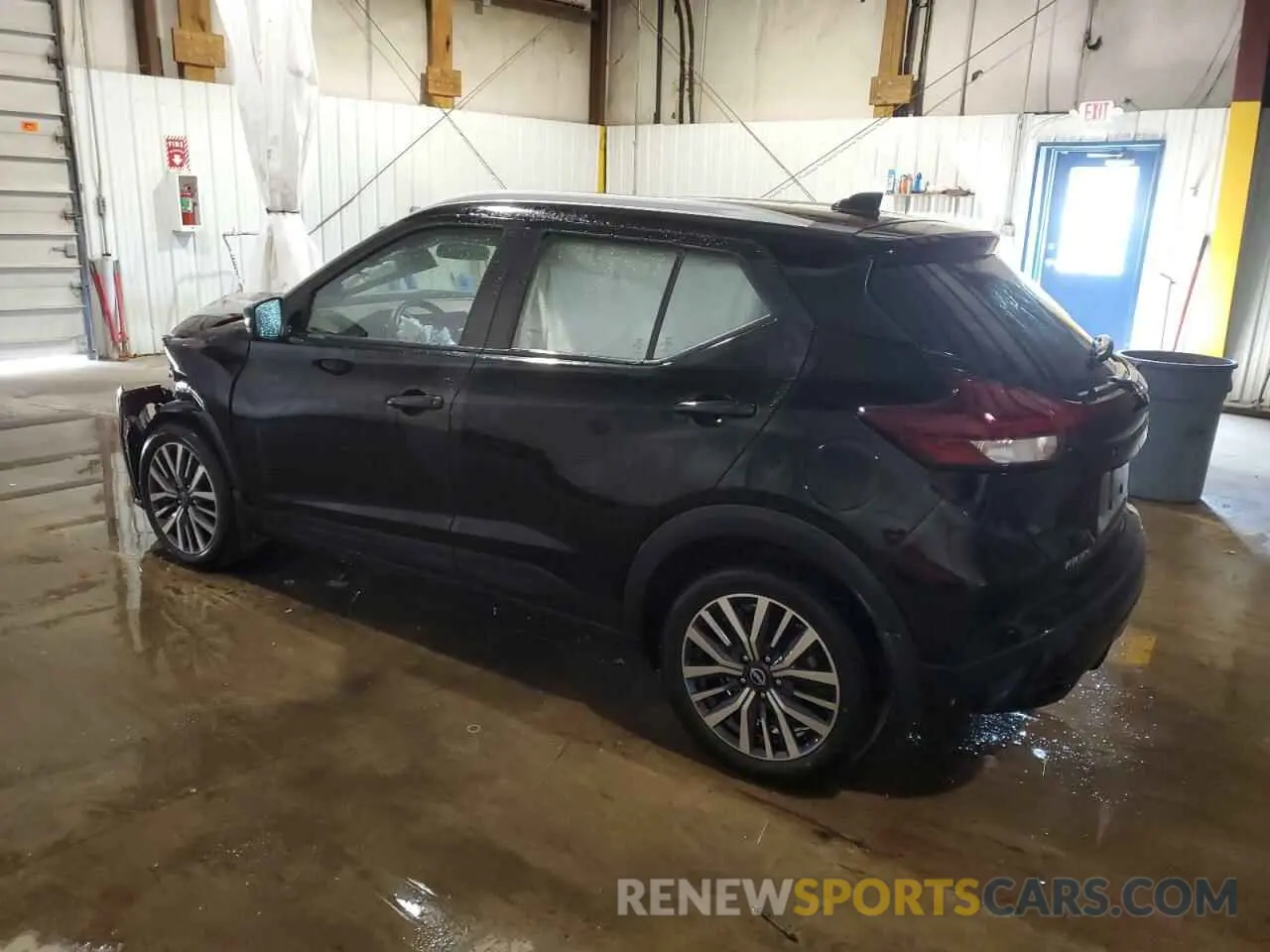 2 fotografías del automóvil dañado 3N1CP5CV3PL501767 NISSAN KICKS 2023
