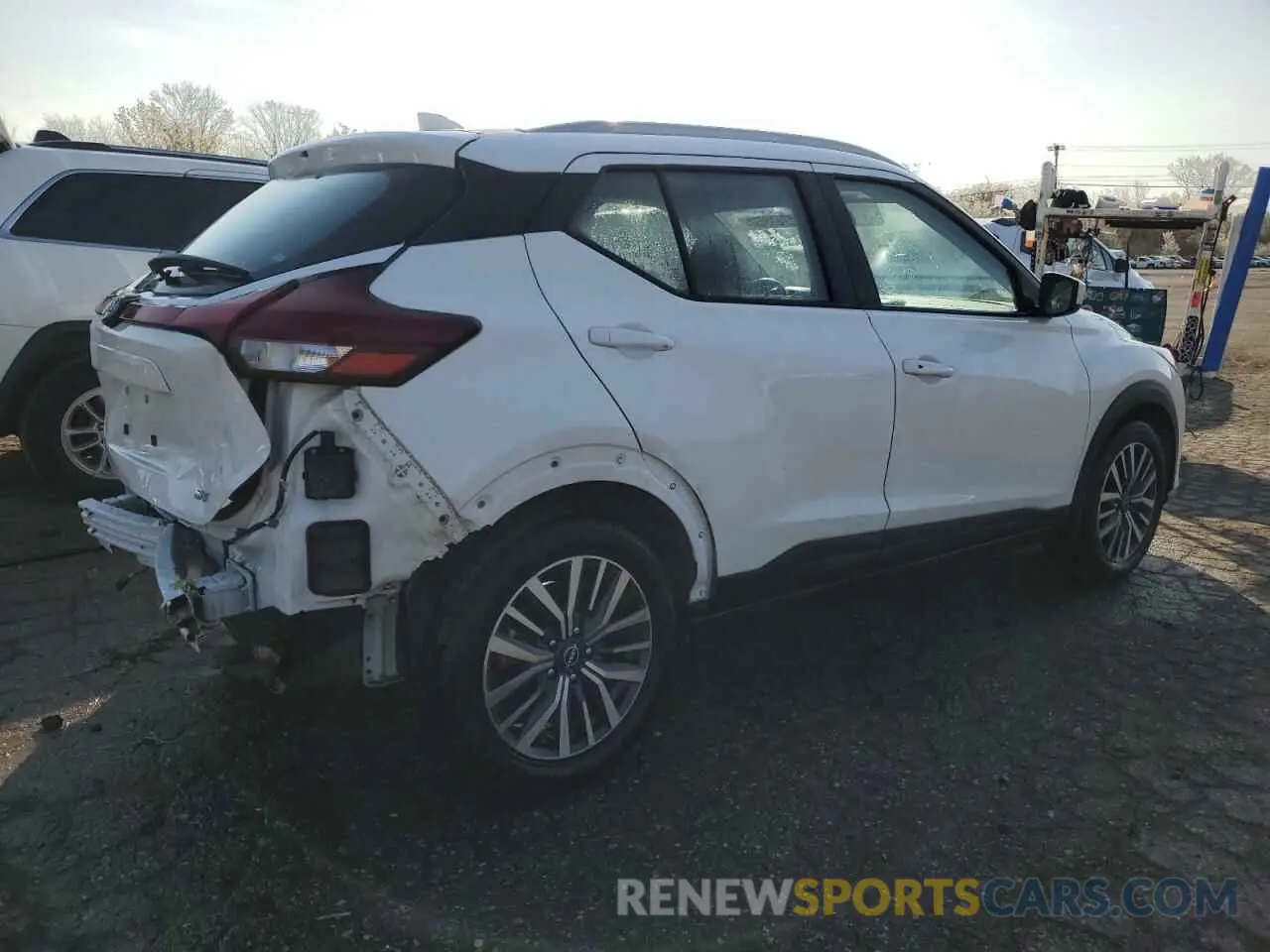 3 fotografías del automóvil dañado 3N1CP5CV3PL508976 NISSAN KICKS 2023