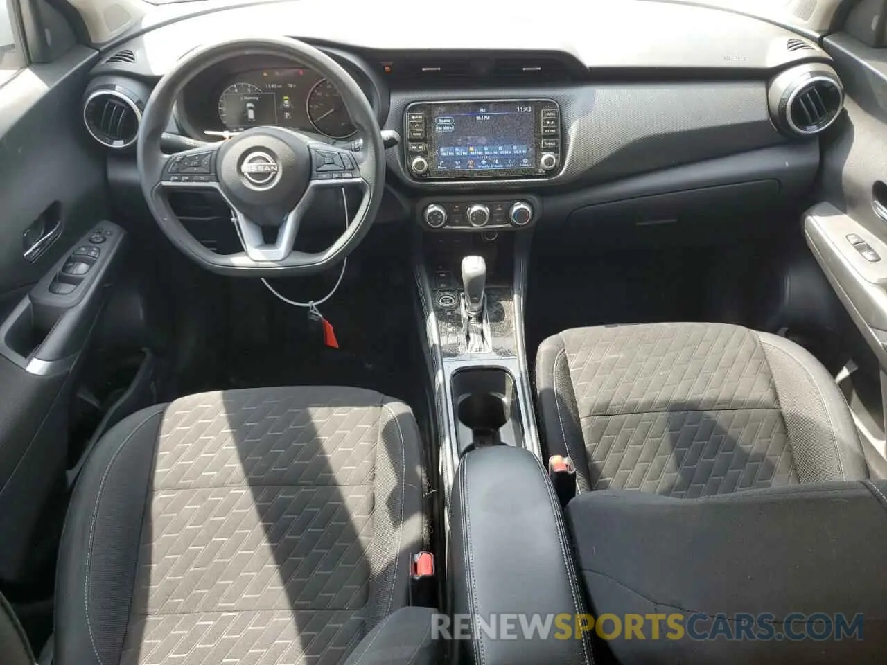 8 fotografías del automóvil dañado 3N1CP5CV3PL573679 NISSAN KICKS 2023