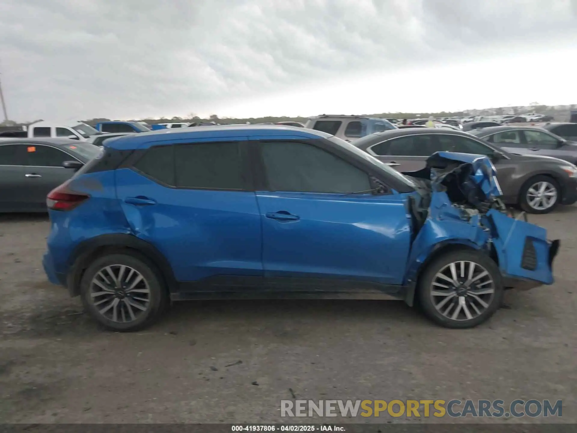 14 fotografías del automóvil dañado 3N1CP5CV4PL482940 NISSAN KICKS 2023