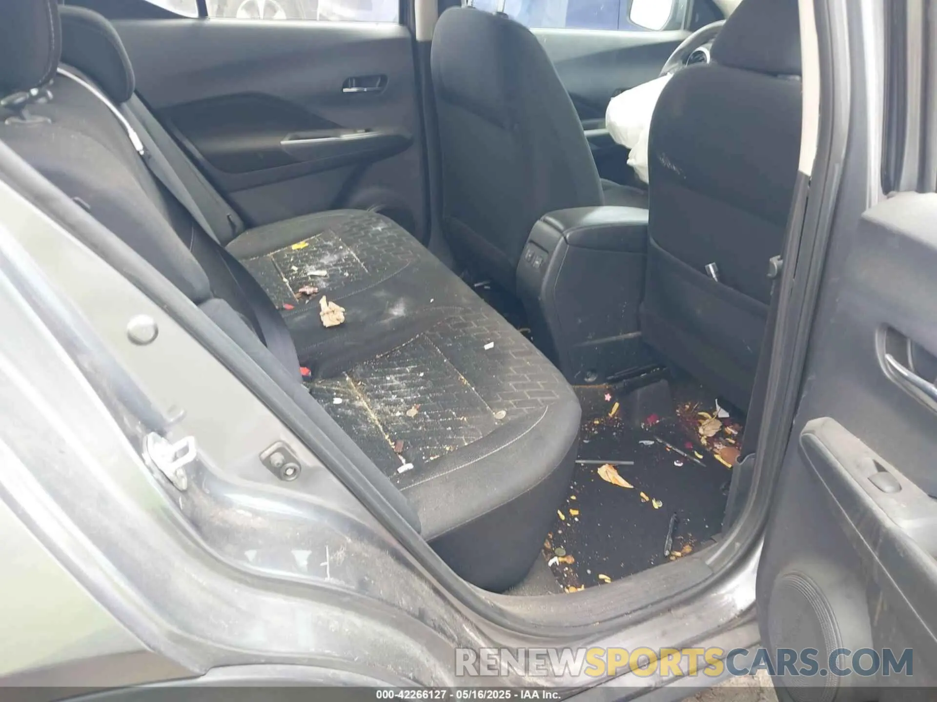 8 fotografías del automóvil dañado 3N1CP5CV4PL485191 NISSAN KICKS 2023