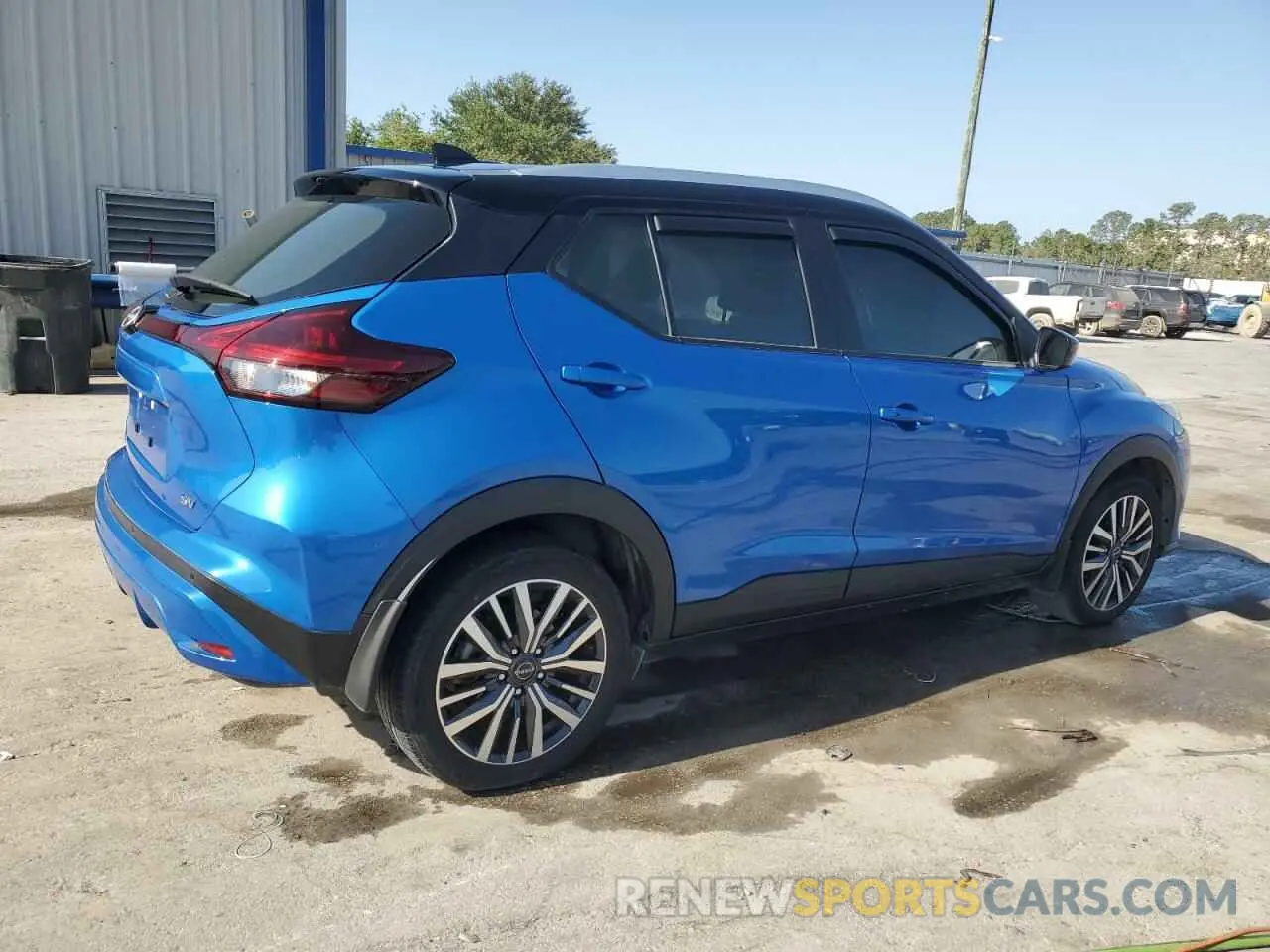 3 fotografías del automóvil dañado 3N1CP5CV4PL508727 NISSAN KICKS 2023