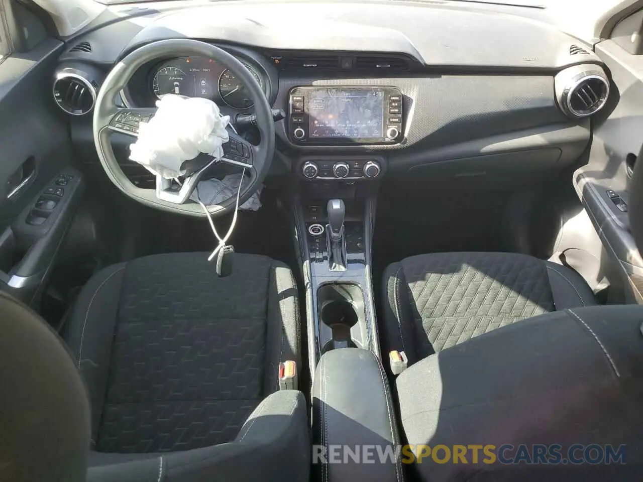 8 fotografías del automóvil dañado 3N1CP5CV4PL522305 NISSAN KICKS 2023