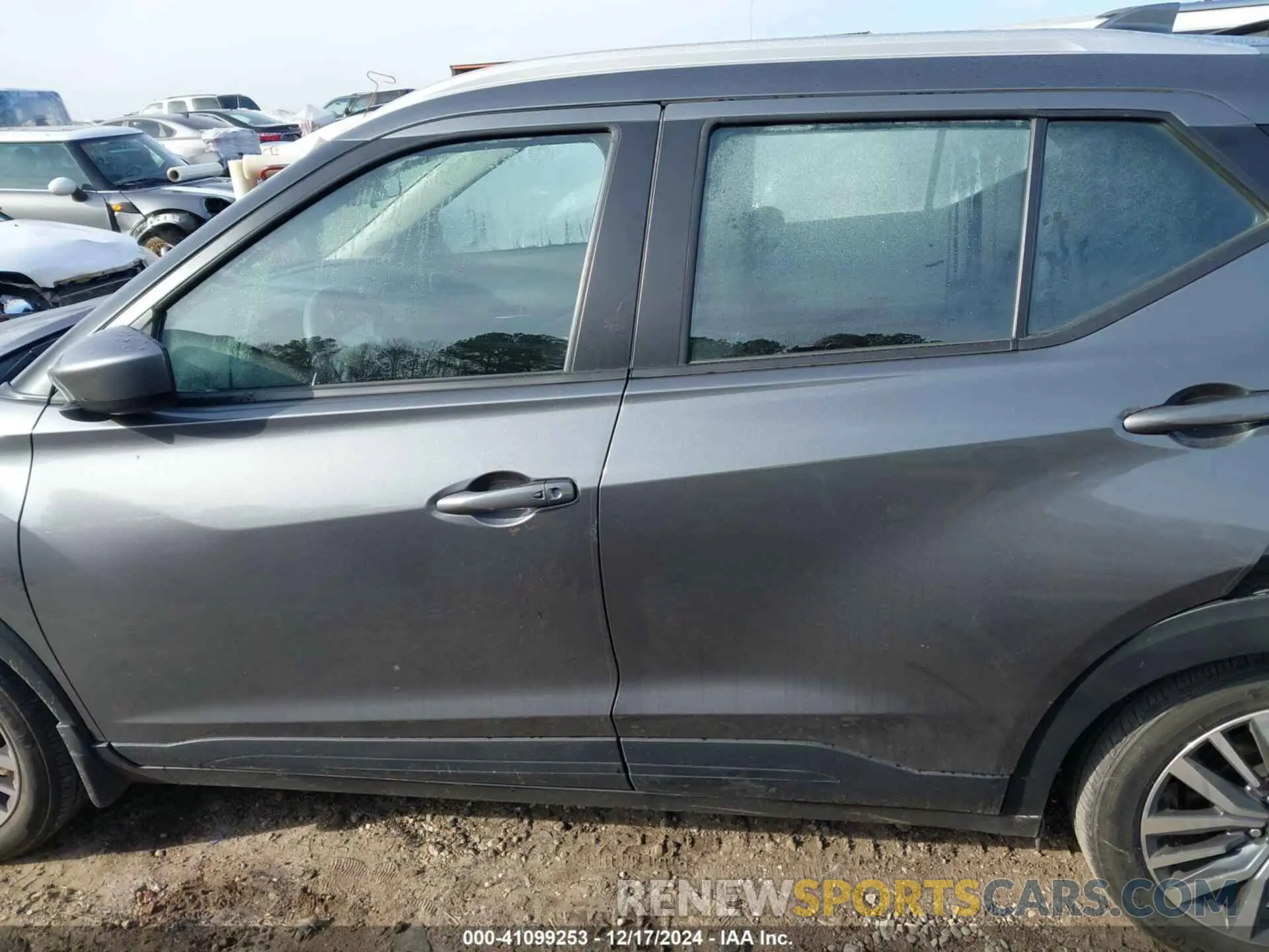 14 fotografías del automóvil dañado 3N1CP5CV4PL523471 NISSAN KICKS 2023
