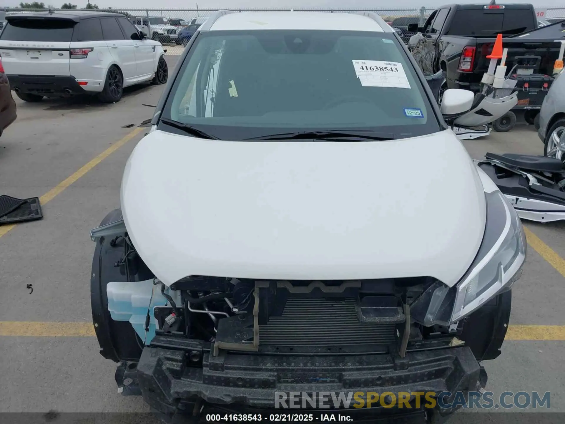 13 fotografías del automóvil dañado 3N1CP5CV4PL565090 NISSAN KICKS 2023