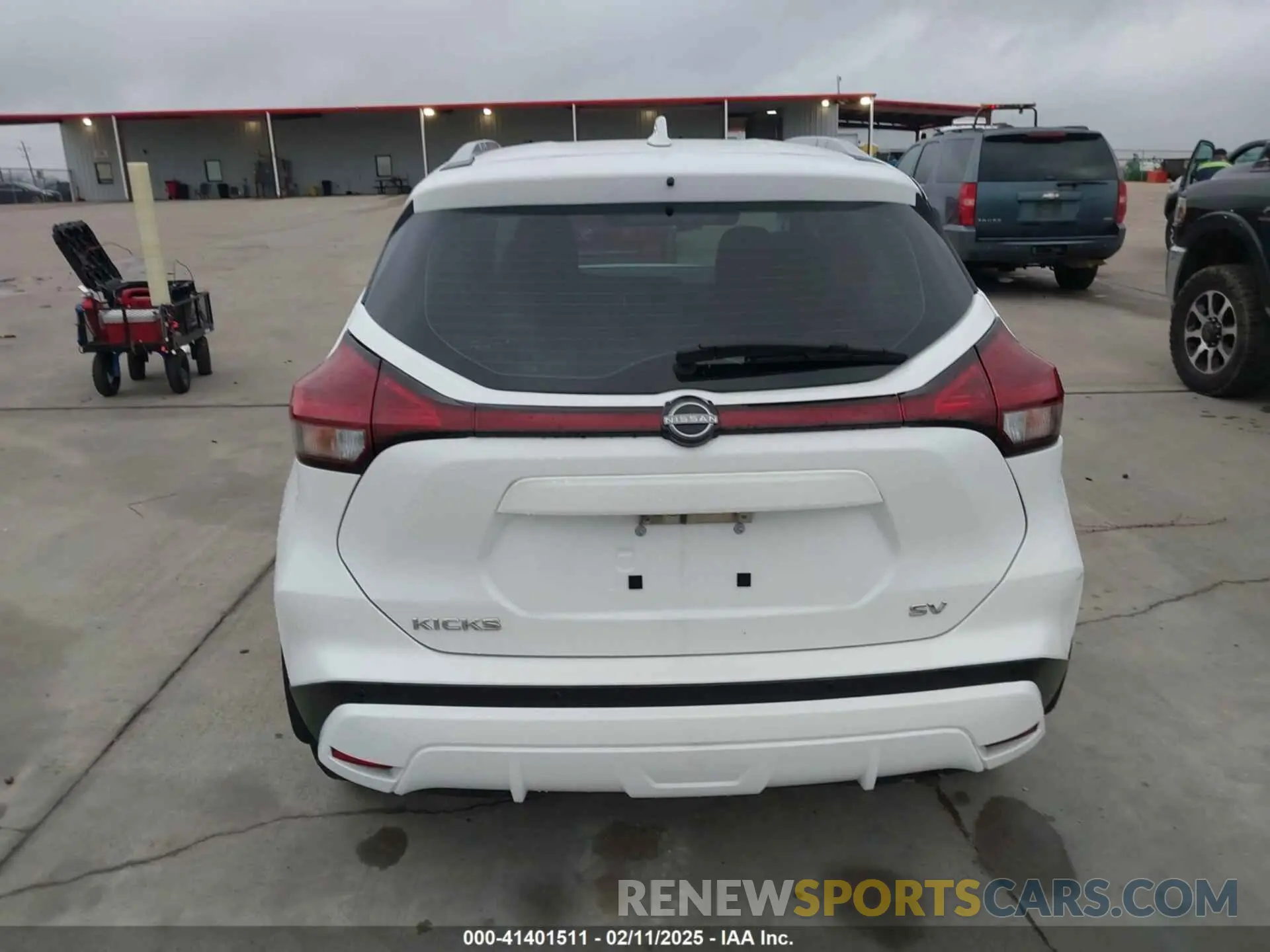 16 fotografías del automóvil dañado 3N1CP5CV5PL487743 NISSAN KICKS 2023