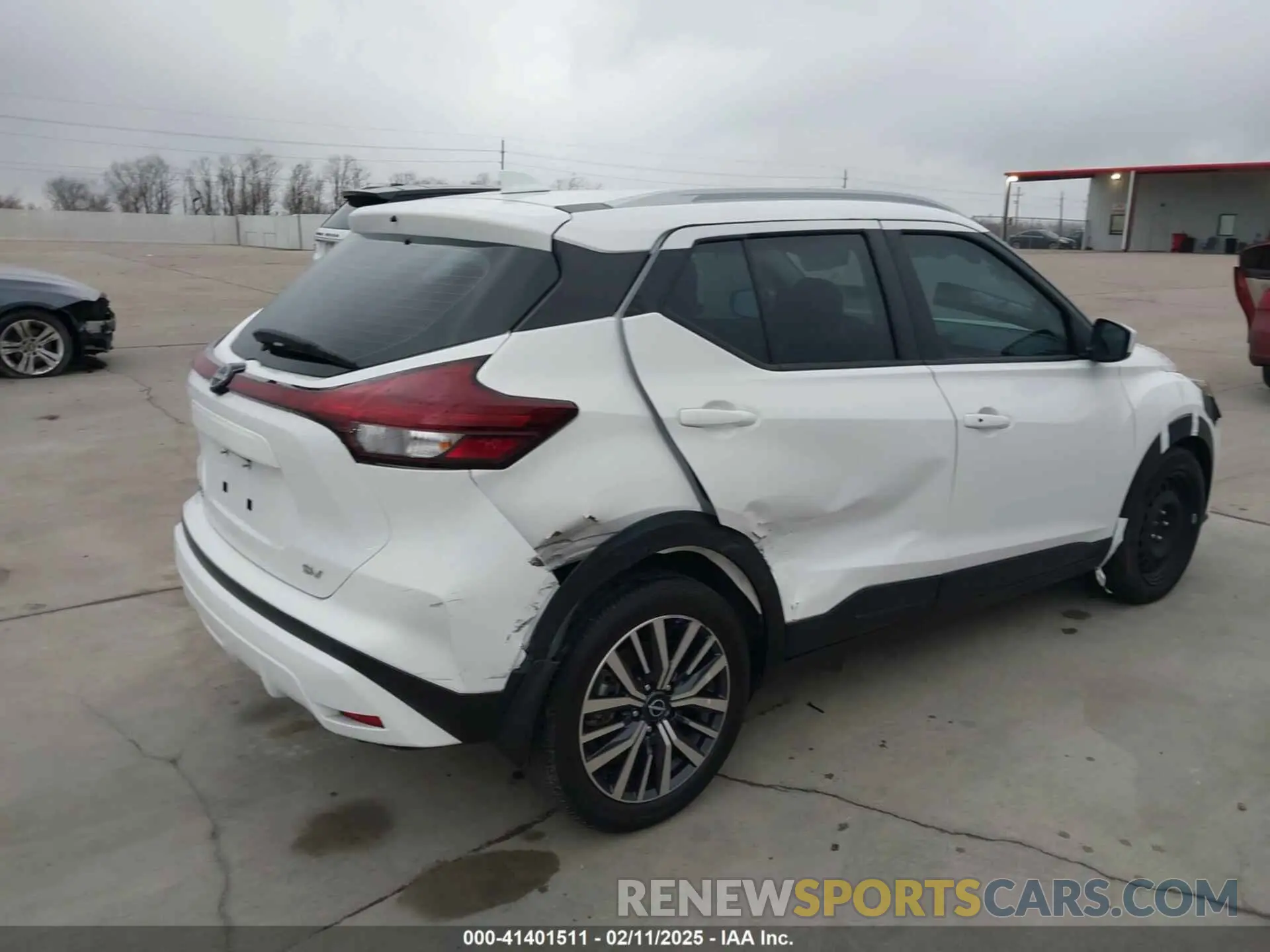 4 fotografías del automóvil dañado 3N1CP5CV5PL487743 NISSAN KICKS 2023