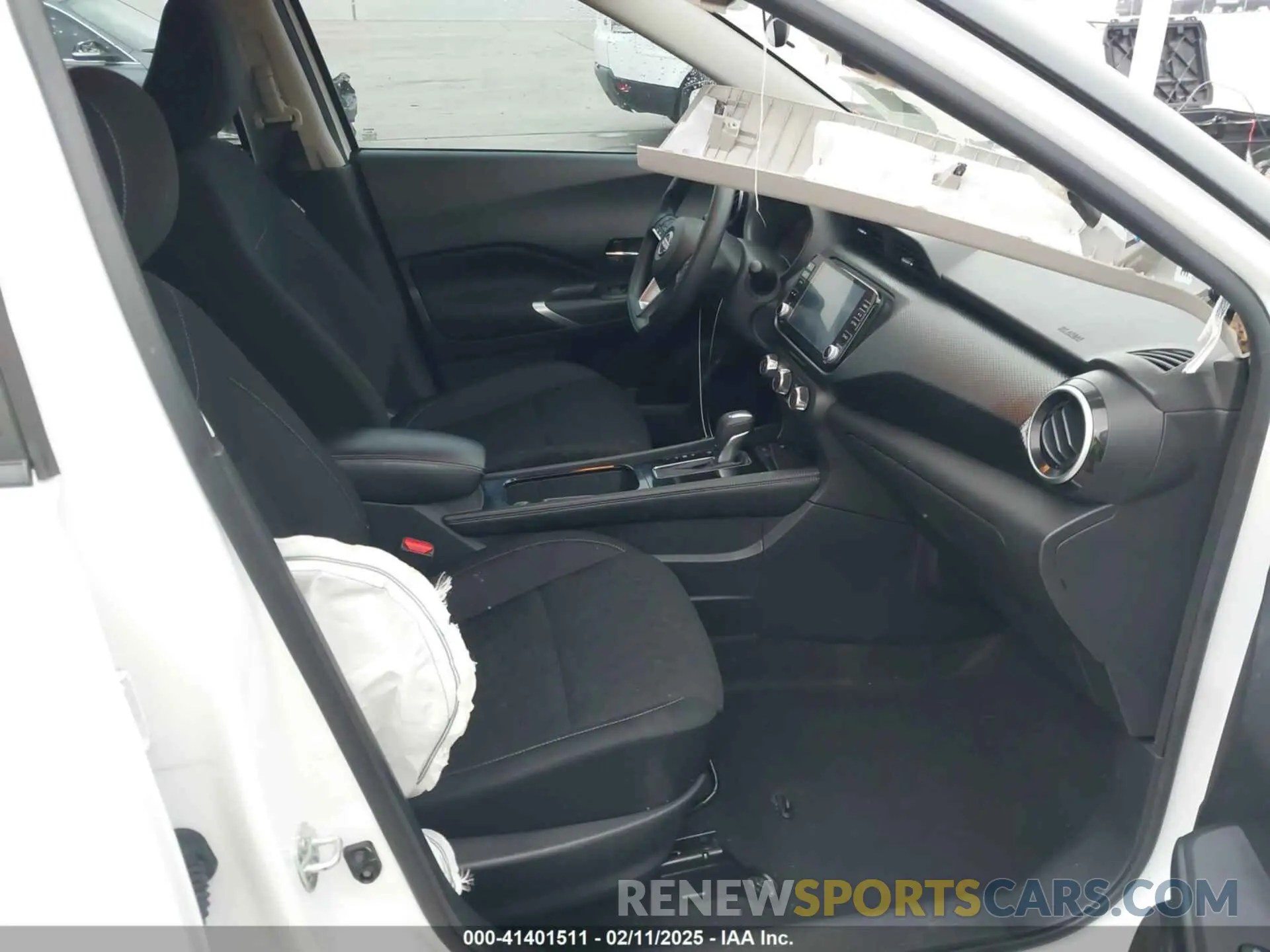 5 fotografías del automóvil dañado 3N1CP5CV5PL487743 NISSAN KICKS 2023