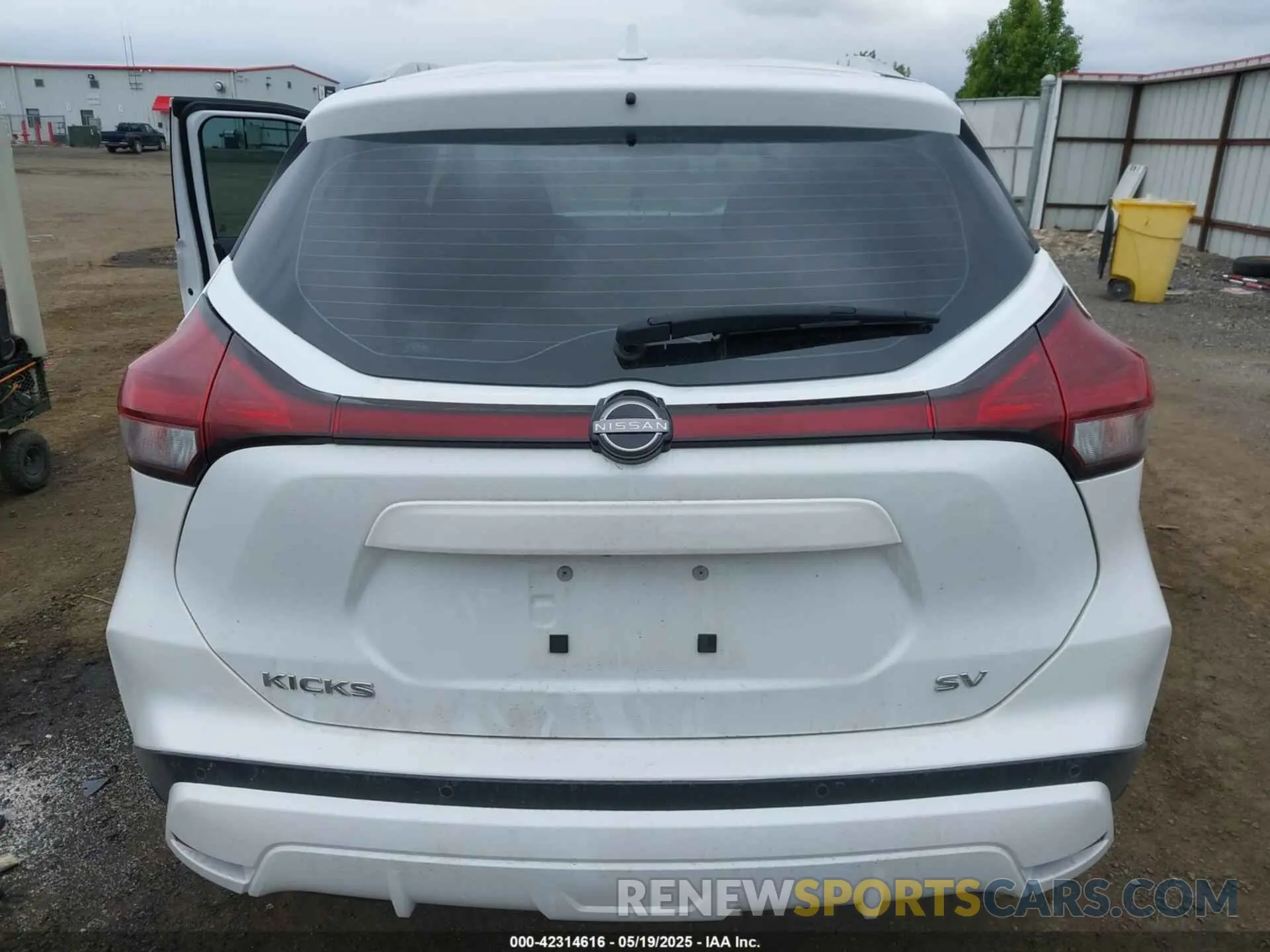 16 fotografías del automóvil dañado 3N1CP5CV5PL544135 NISSAN KICKS 2023