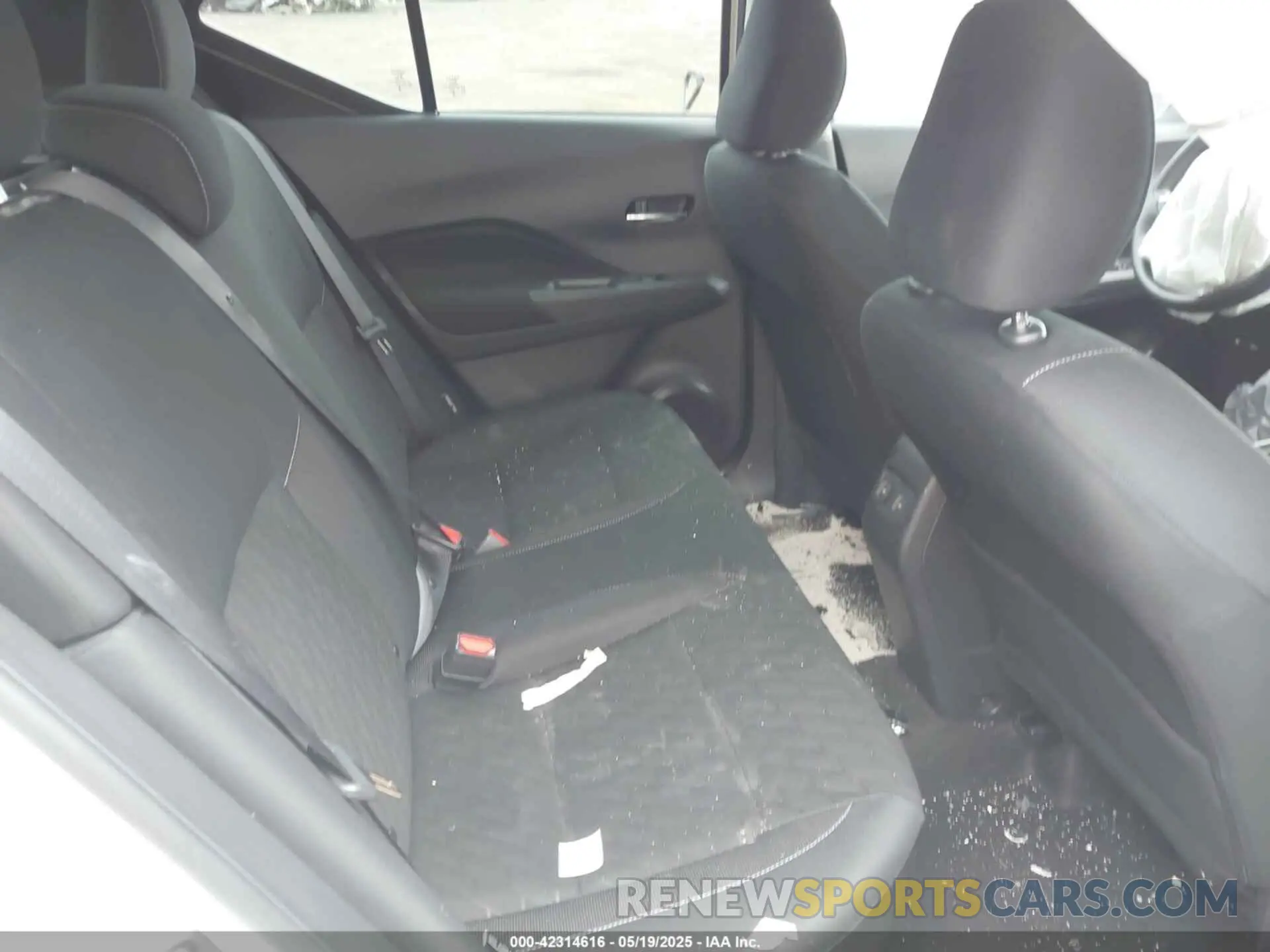 8 fotografías del automóvil dañado 3N1CP5CV5PL544135 NISSAN KICKS 2023