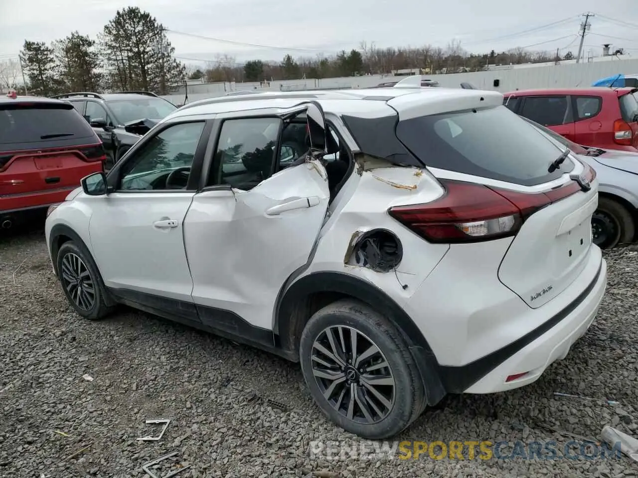 2 fotografías del automóvil dañado 3N1CP5CV5PL557273 NISSAN KICKS 2023