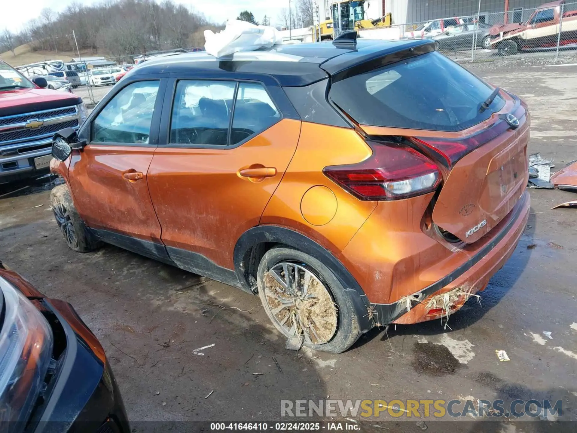 3 fotografías del automóvil dañado 3N1CP5CV6PL509166 NISSAN KICKS 2023