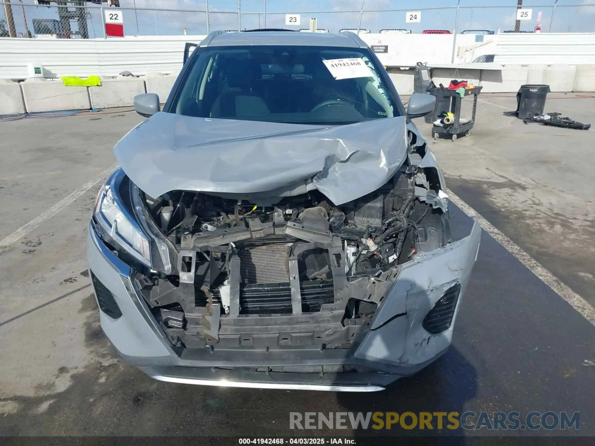 13 fotografías del automóvil dañado 3N1CP5CV7PL472757 NISSAN KICKS 2023