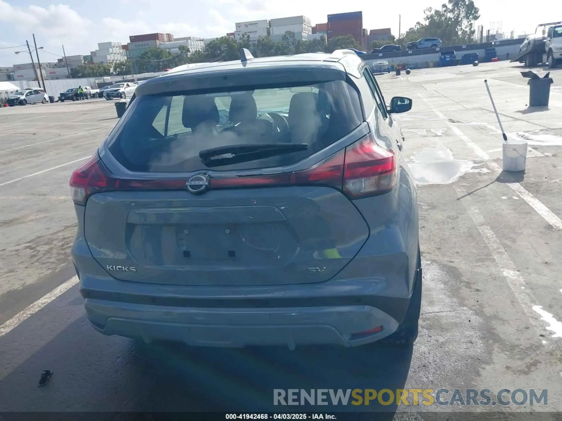 17 fotografías del automóvil dañado 3N1CP5CV7PL472757 NISSAN KICKS 2023