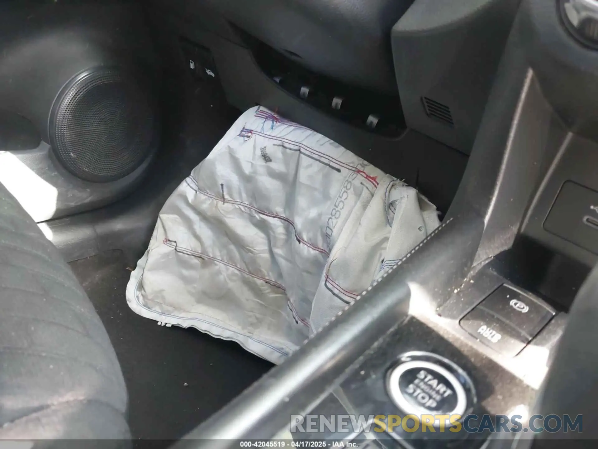 21 fotografías del automóvil dañado 3N1CP5CV7PL485024 NISSAN KICKS 2023