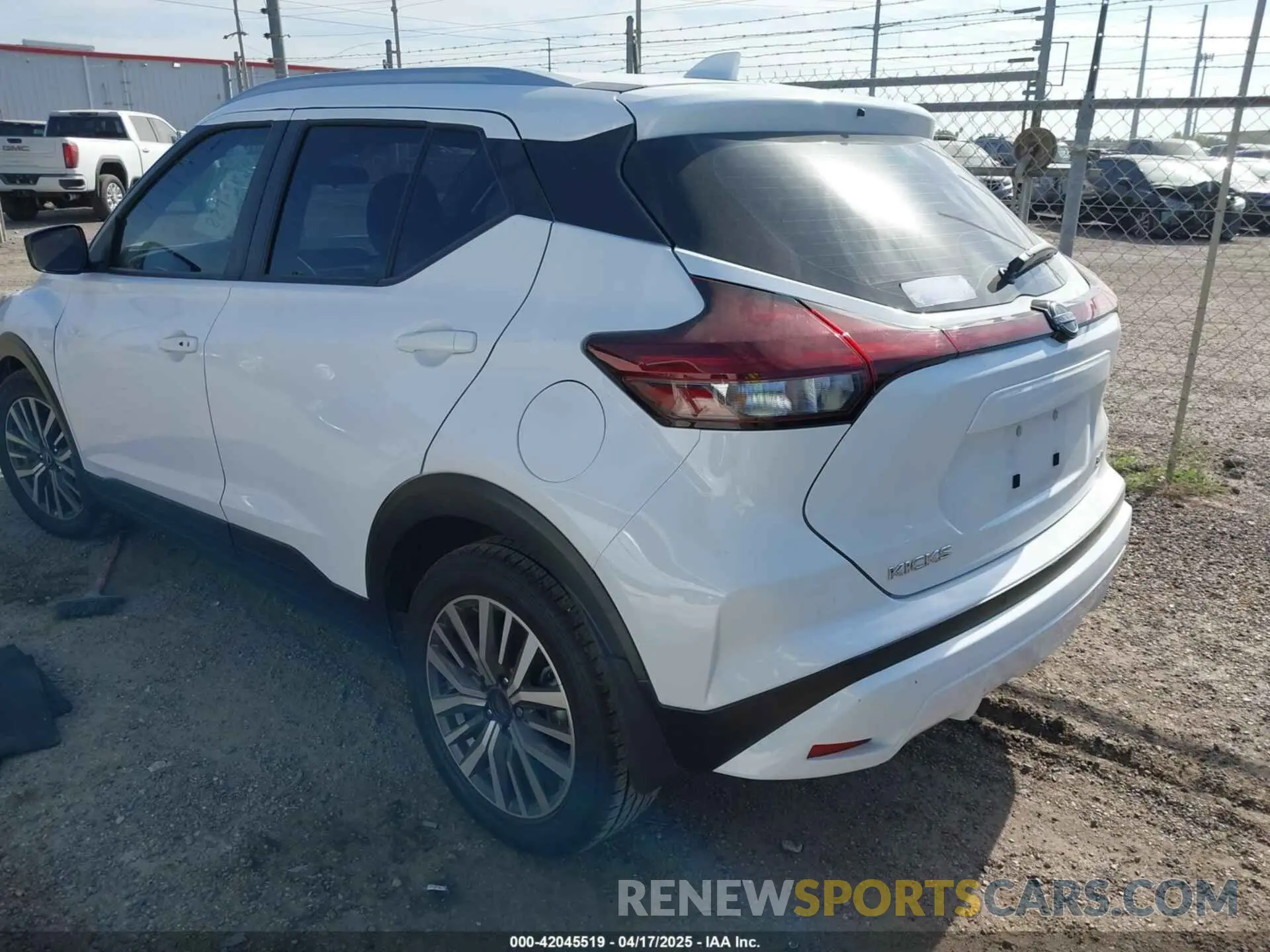 3 fotografías del automóvil dañado 3N1CP5CV7PL485024 NISSAN KICKS 2023