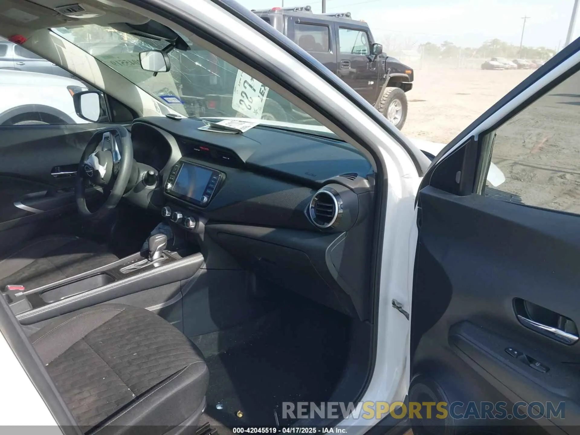 5 fotografías del automóvil dañado 3N1CP5CV7PL485024 NISSAN KICKS 2023