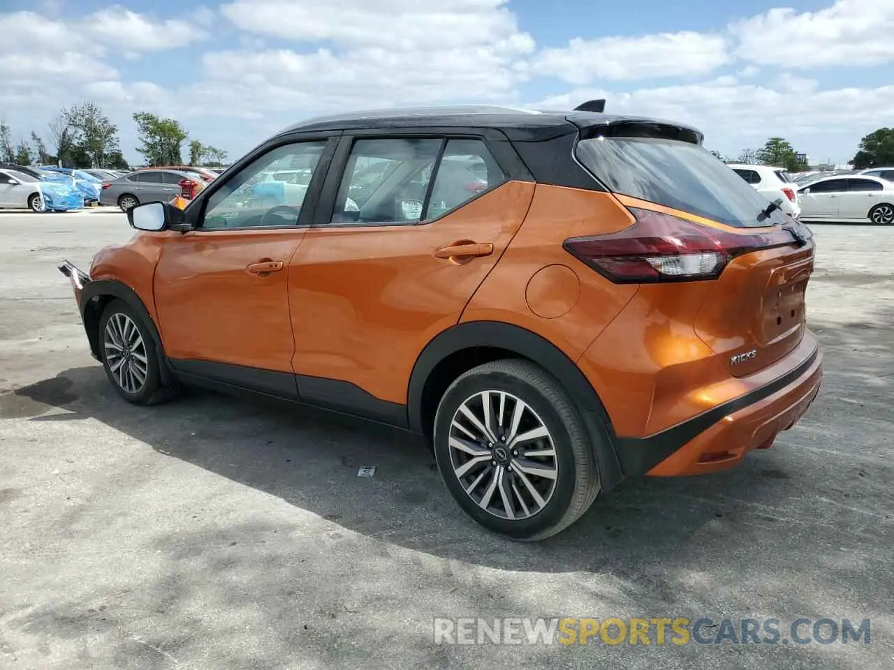 2 fotografías del automóvil dañado 3N1CP5CV7PL522105 NISSAN KICKS 2023