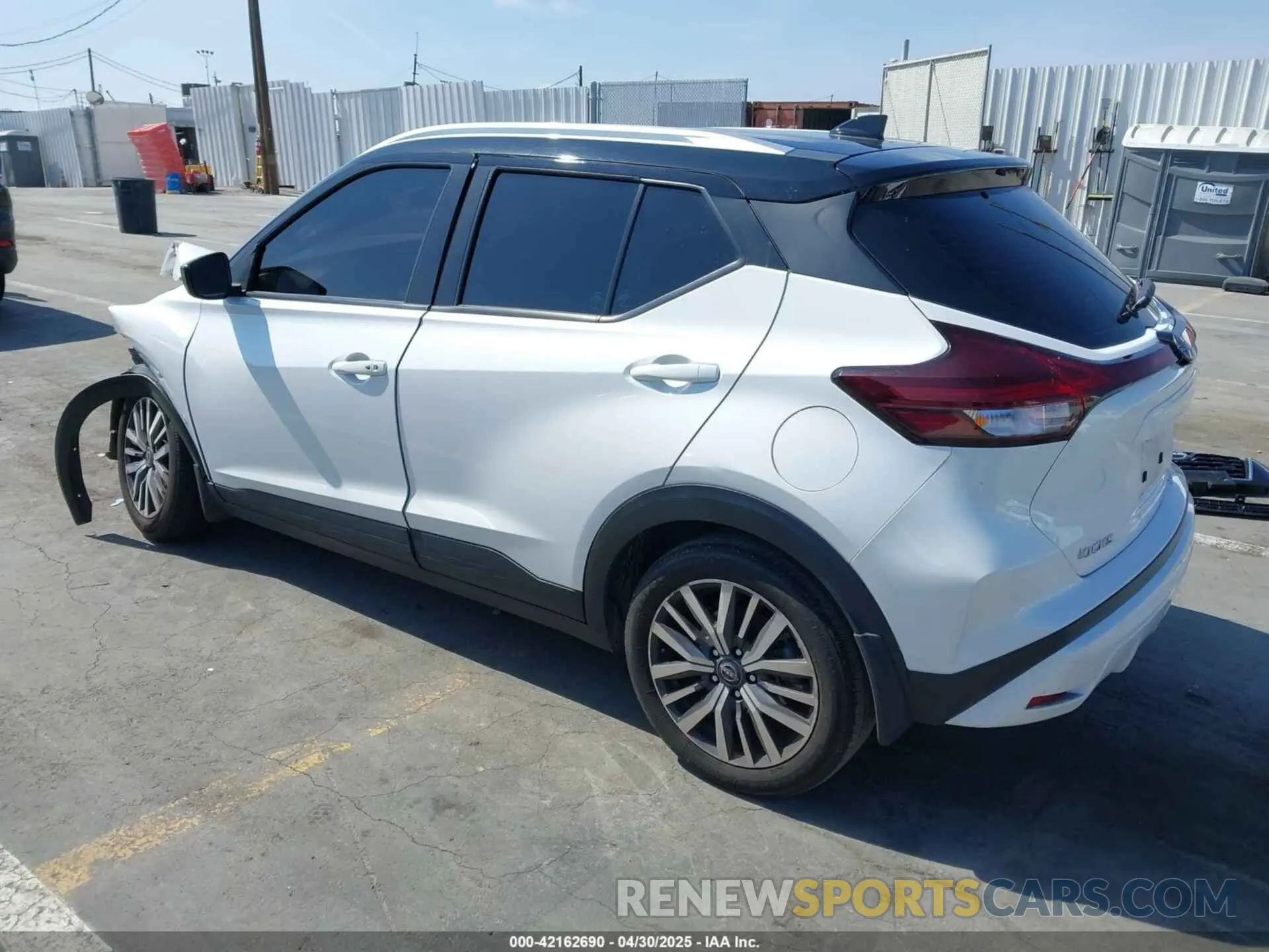 3 fotografías del automóvil dañado 3N1CP5CV7PL529507 NISSAN KICKS 2023