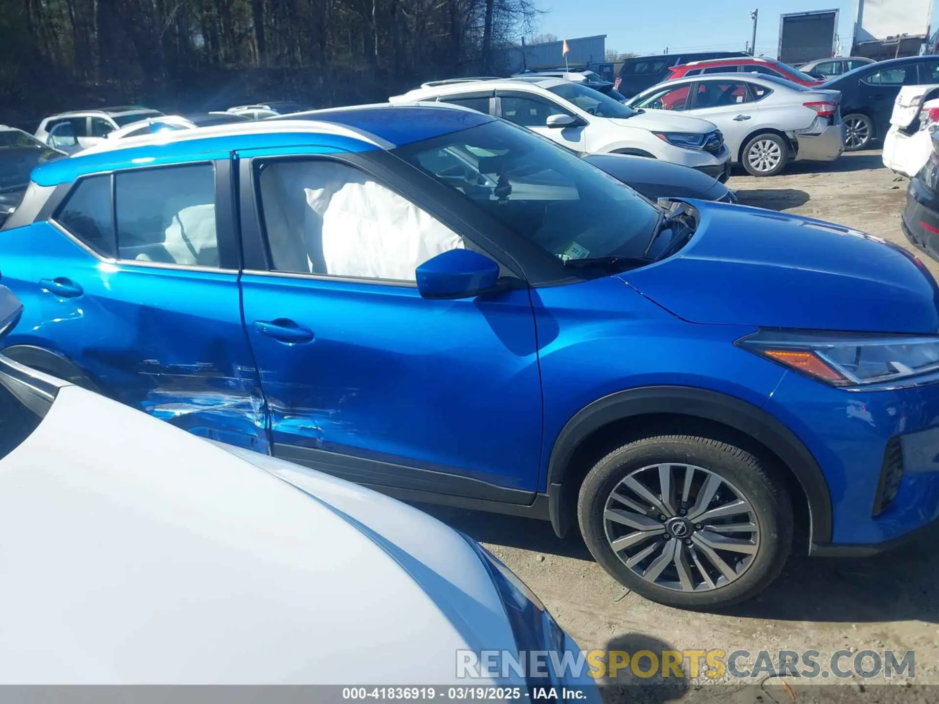 13 fotografías del automóvil dañado 3N1CP5CV8PL540015 NISSAN KICKS 2023