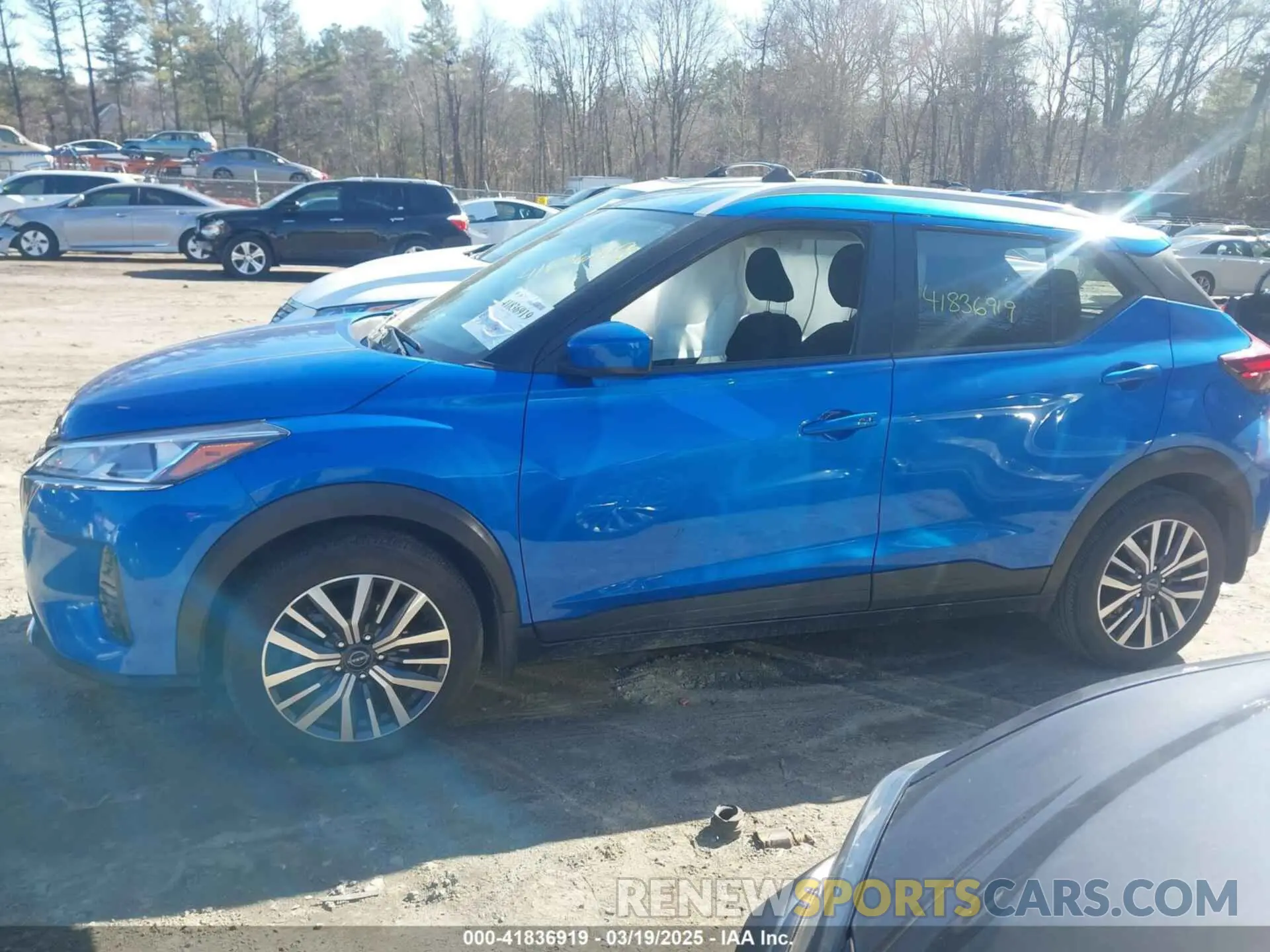 14 fotografías del automóvil dañado 3N1CP5CV8PL540015 NISSAN KICKS 2023