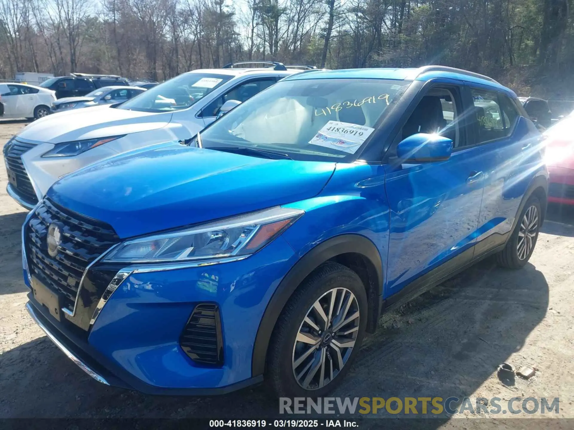 2 fotografías del automóvil dañado 3N1CP5CV8PL540015 NISSAN KICKS 2023