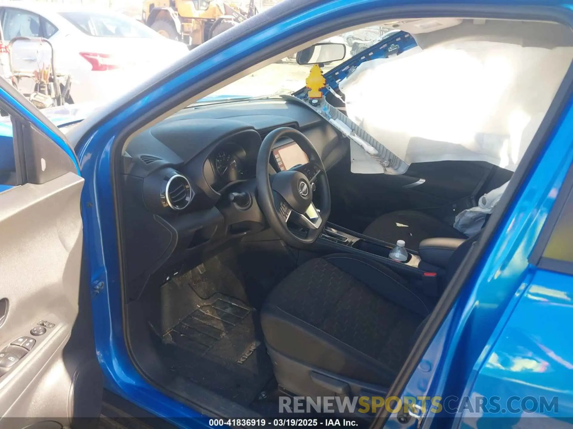 5 fotografías del automóvil dañado 3N1CP5CV8PL540015 NISSAN KICKS 2023