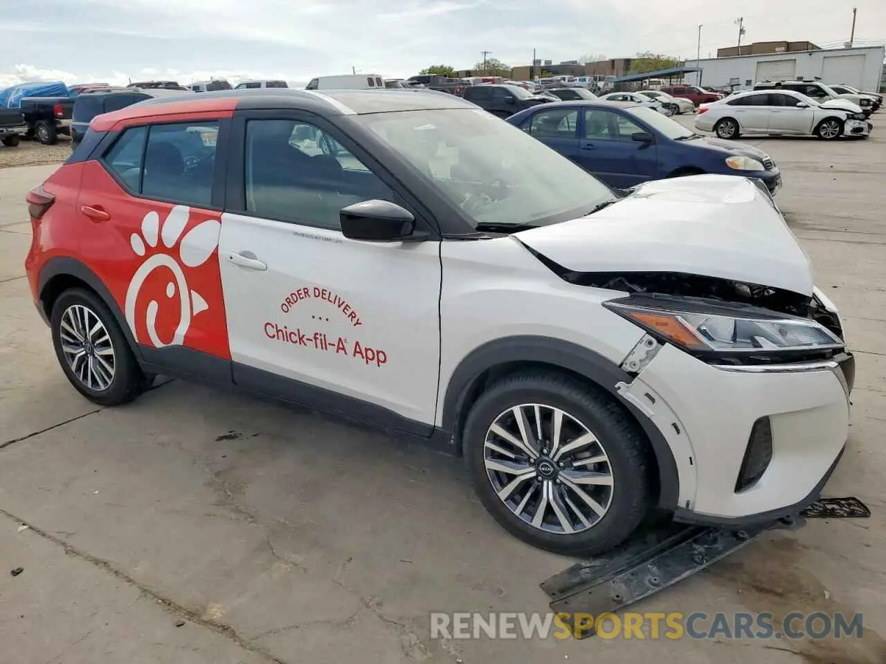 4 fotografías del automóvil dañado 3N1CP5CV9PL467026 NISSAN KICKS 2023