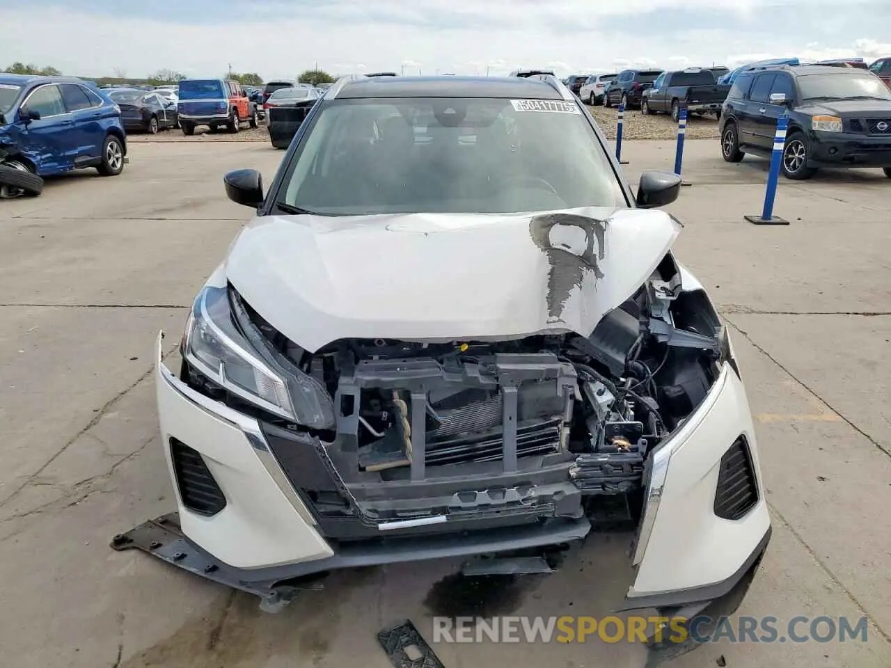 5 fotografías del automóvil dañado 3N1CP5CV9PL467026 NISSAN KICKS 2023