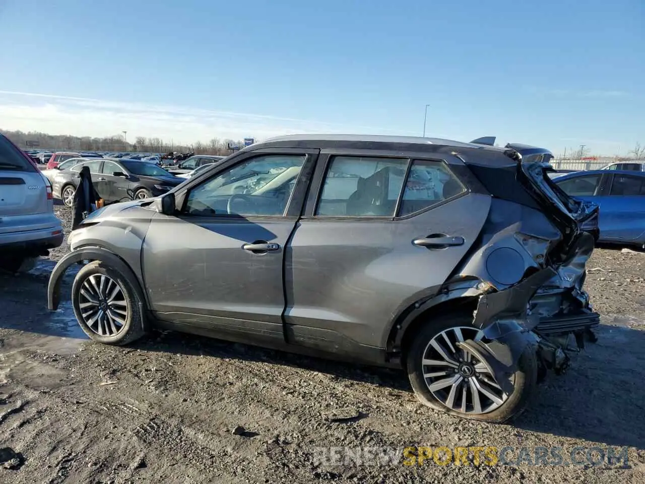 2 fotografías del automóvil dañado 3N1CP5CV9PL467561 NISSAN KICKS 2023