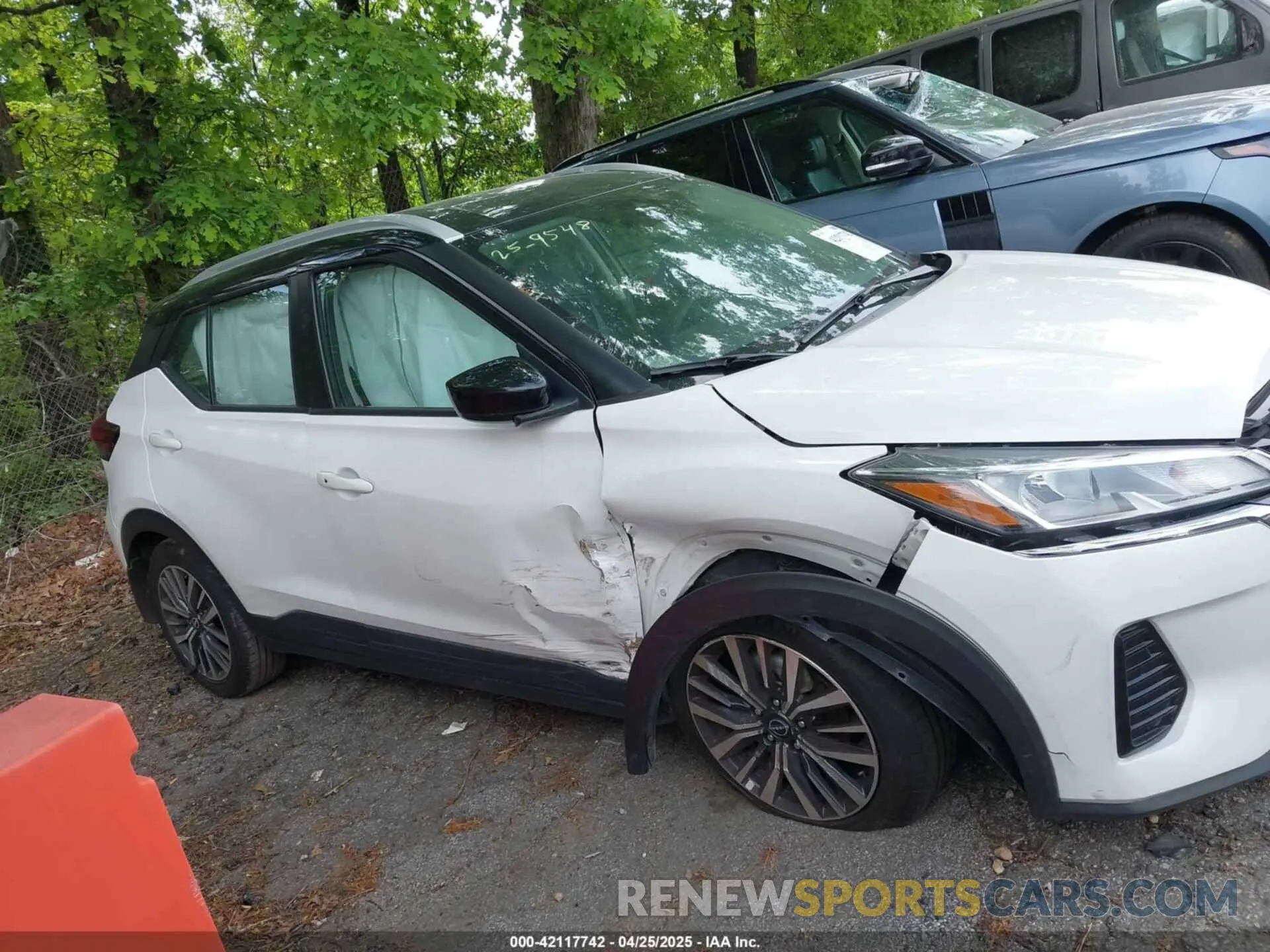 12 fotografías del automóvil dañado 3N1CP5CVXPL503287 NISSAN KICKS 2023